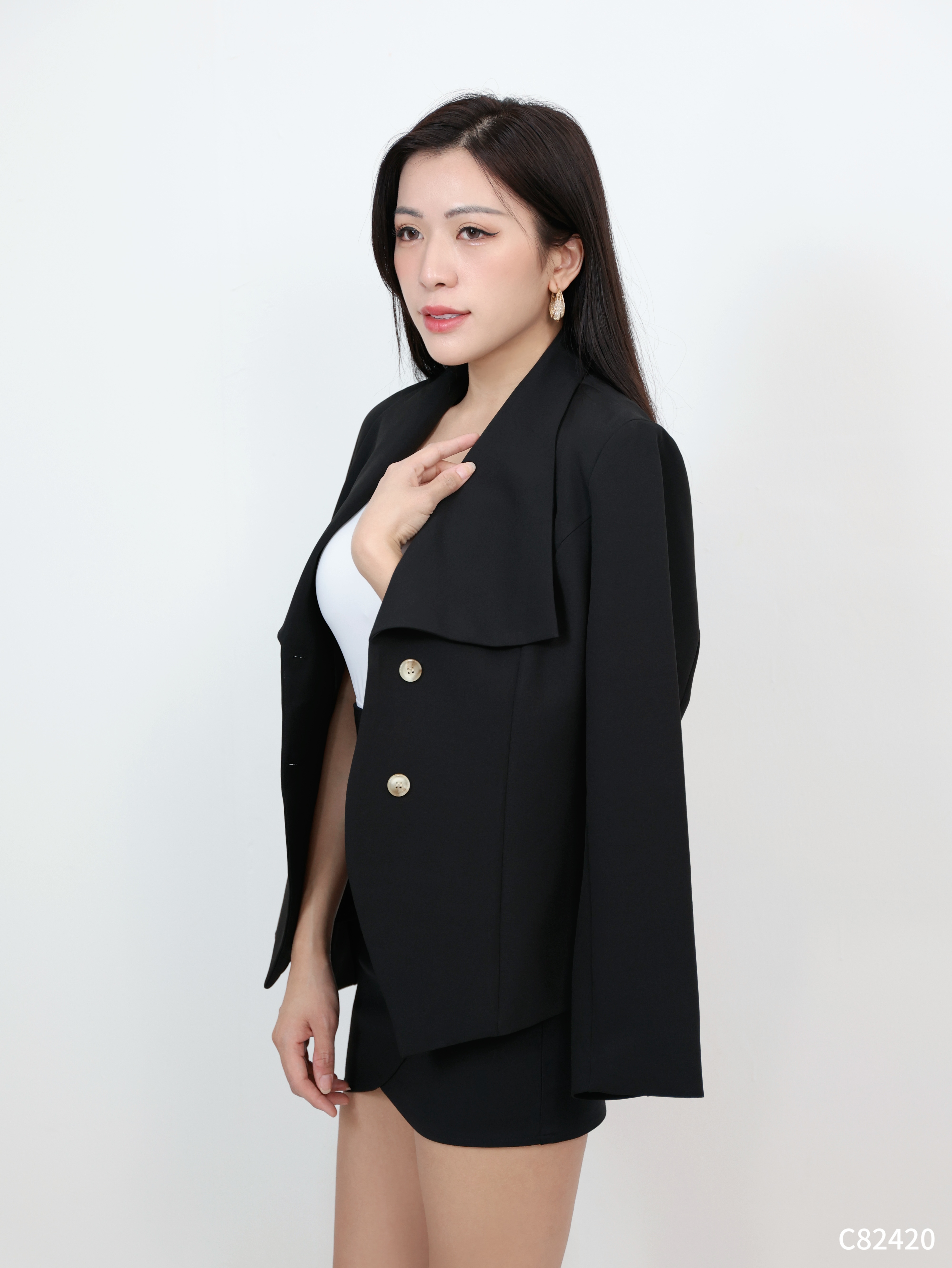 【LBP独家】小众设计感V领通勤外套 (C82420)-La'Belle Fashion Boutique Sdn Bhd