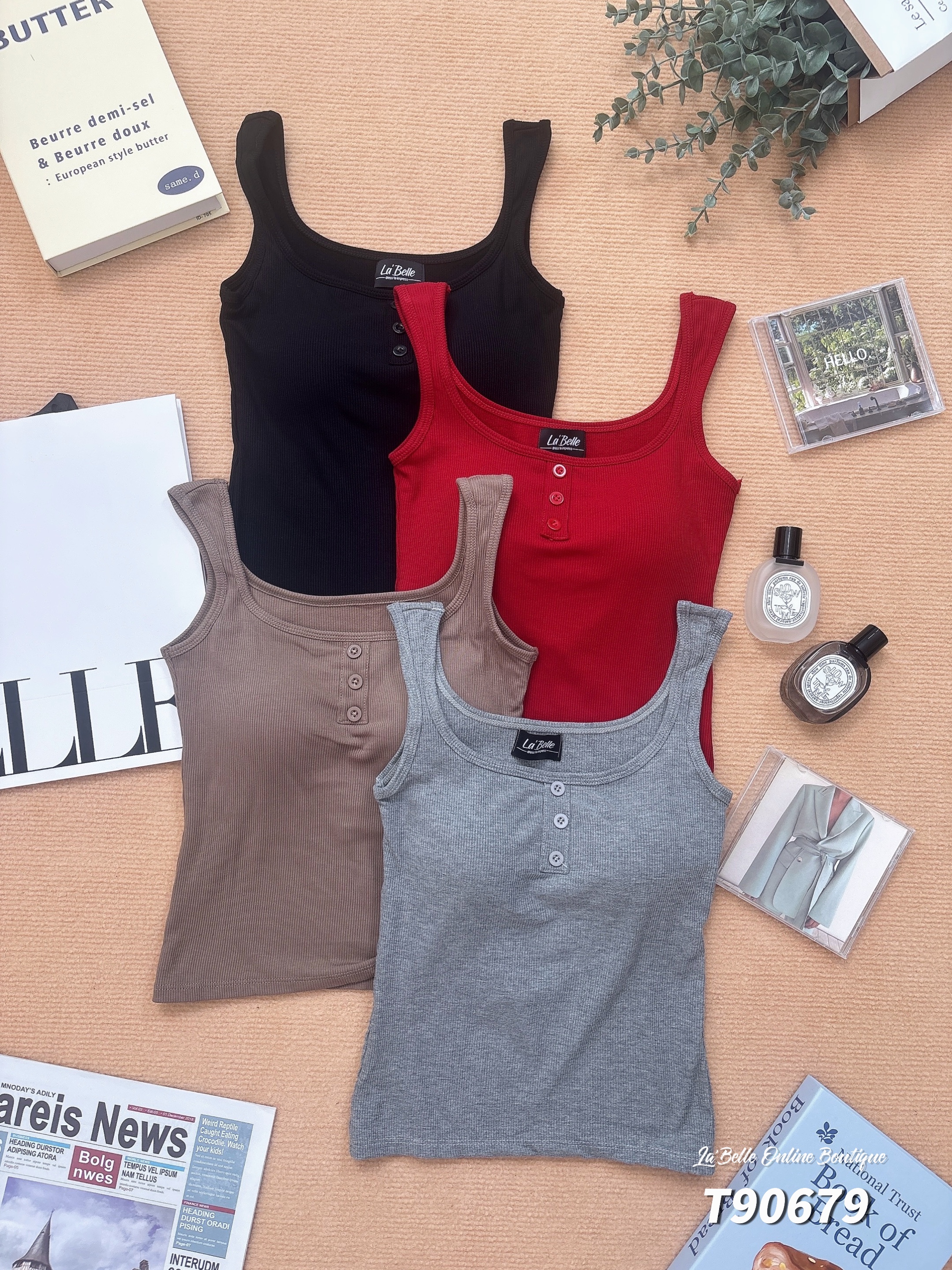 百搭纯色纽扣方领设计上衣（T90679）