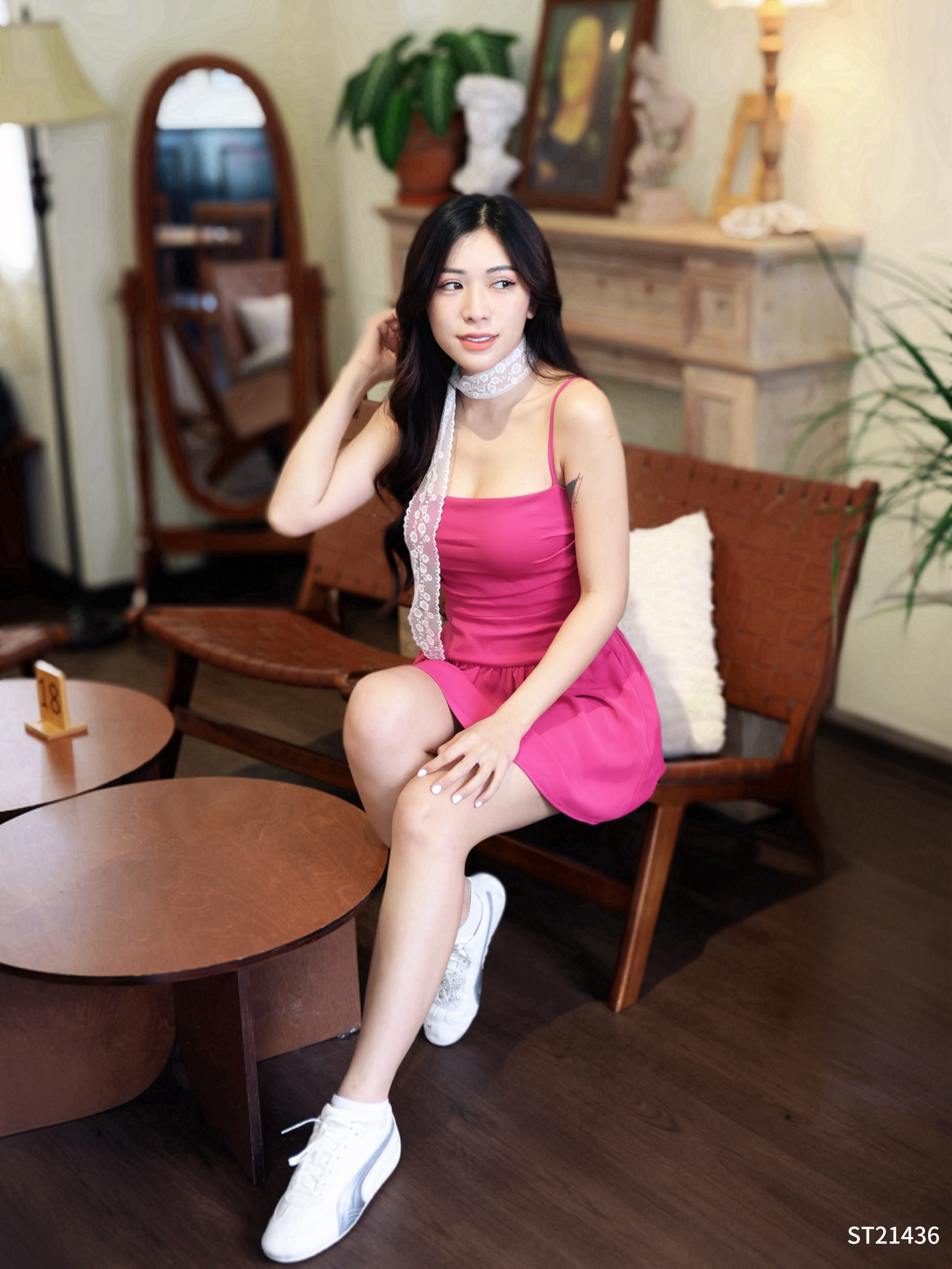 【LBP独家】时尚甜美褶皱设计吊带连身裤裙 (ST21436)