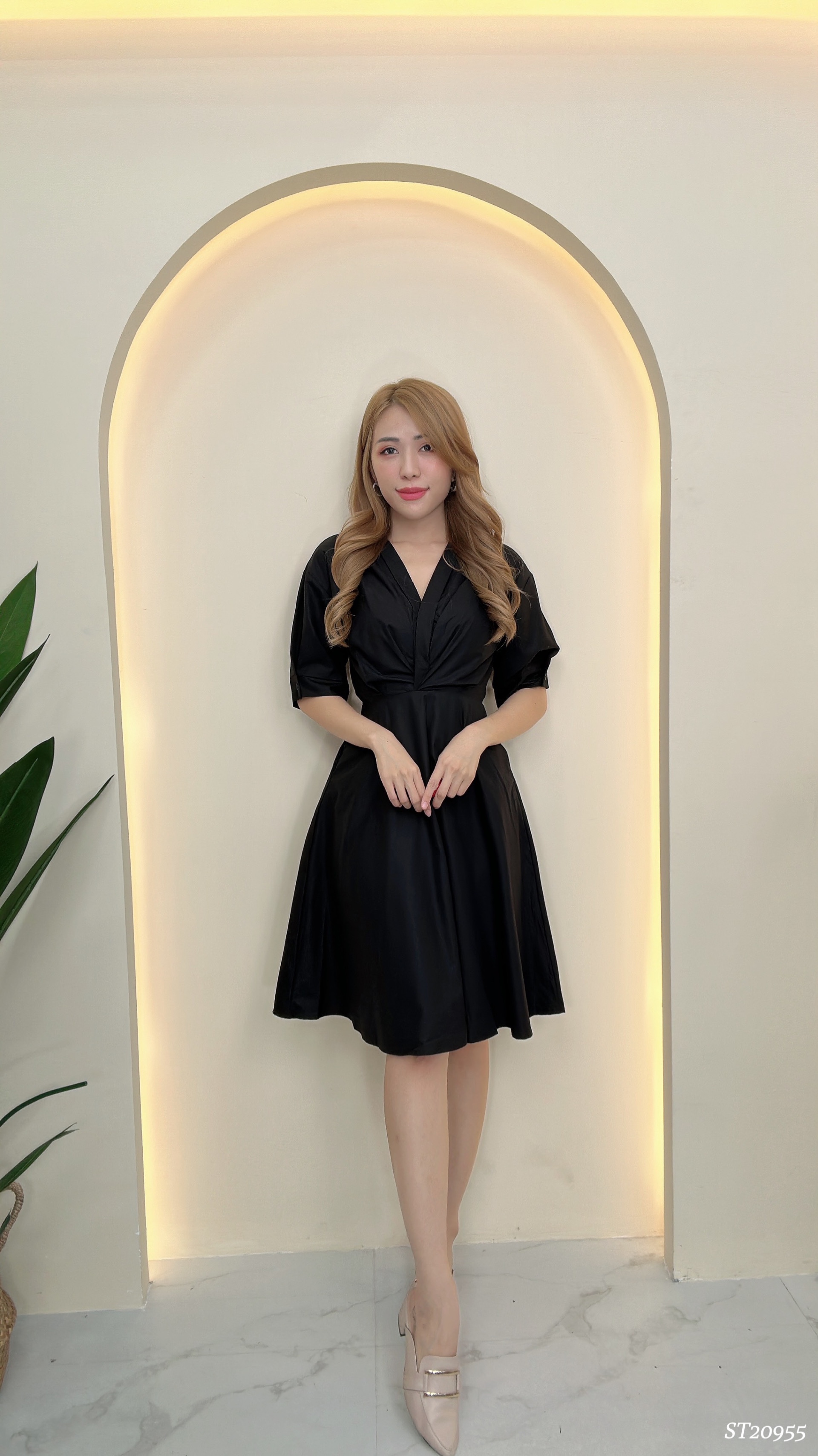 大V领褶皱按钮设计连身裙 (ST20955)