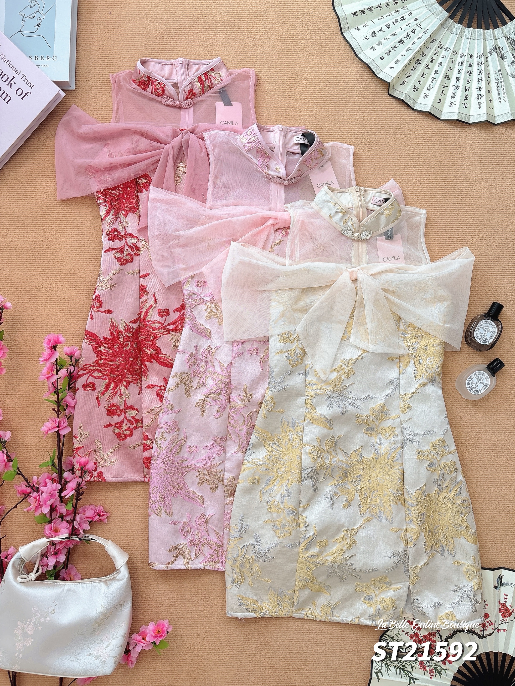 新中式露肩蝴蝶结设计连身裙 （ST21592）