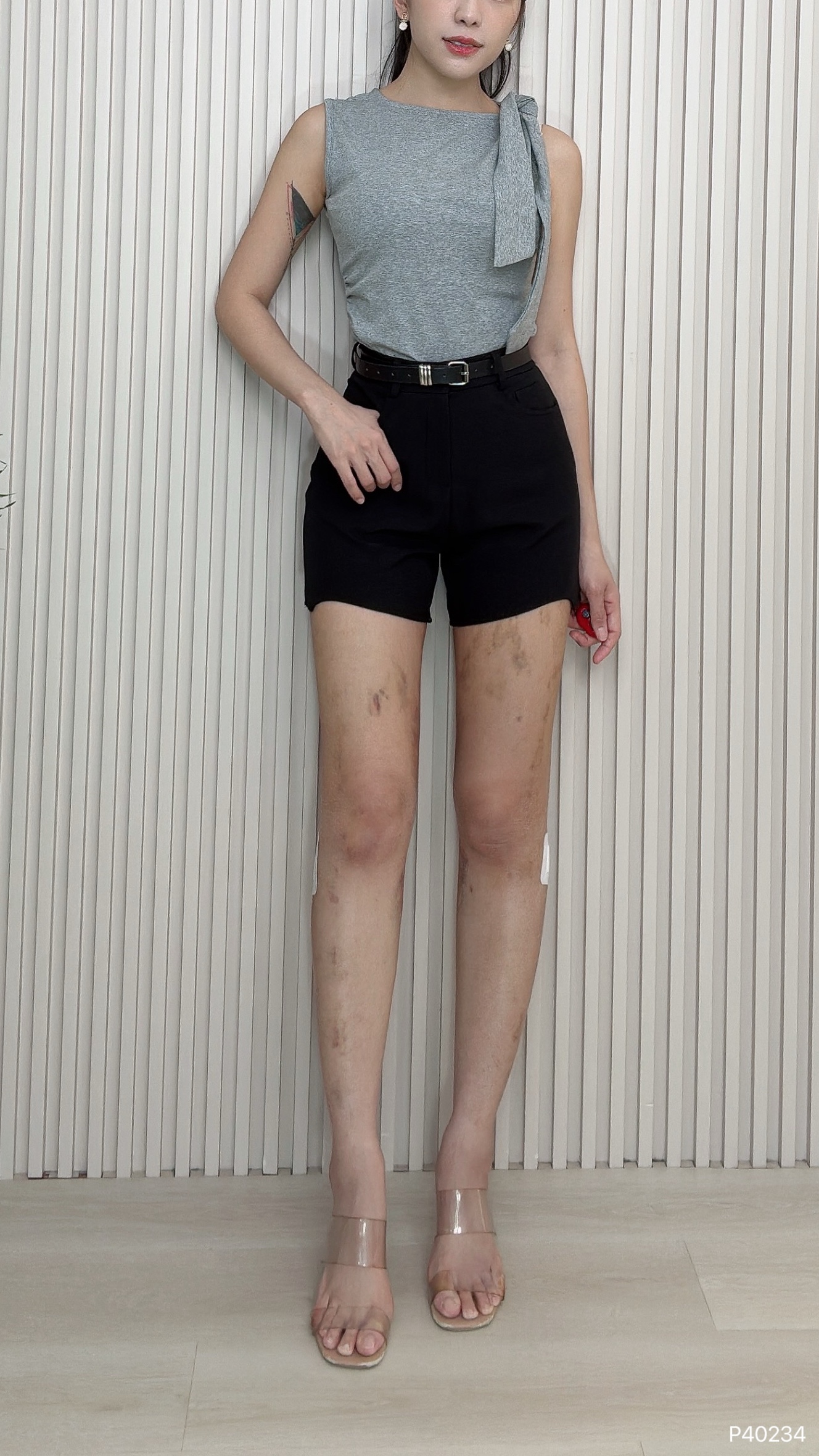 时尚百搭显瘦阔腿高腰短裤 (P40234)