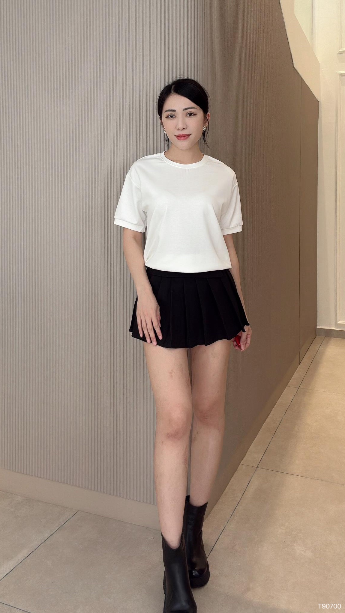 简约纯色圆领宽松上衣 (T90700)