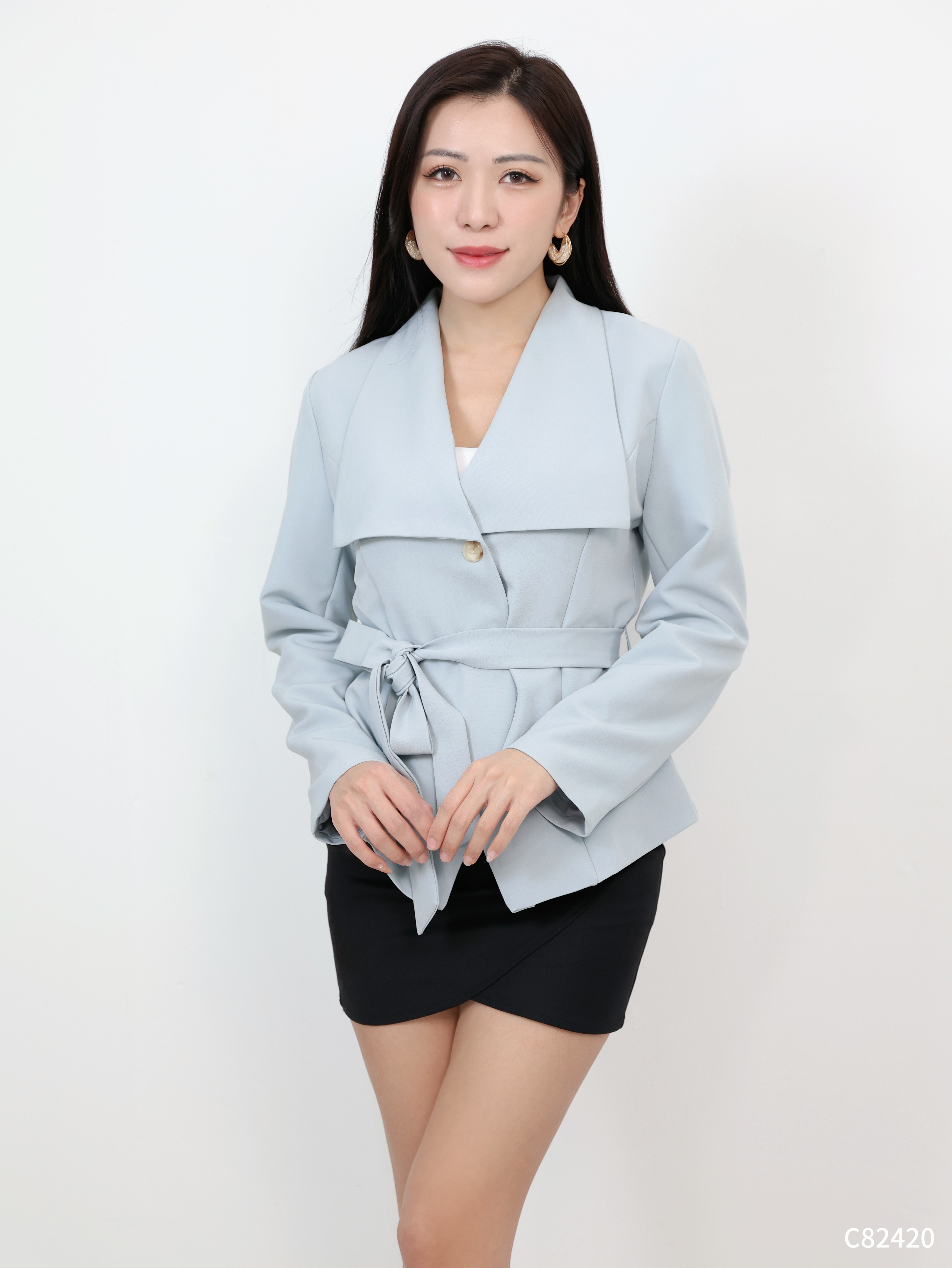 【LBP独家】小众设计感V领通勤外套 (C82420)-La'Belle Fashion Boutique Sdn Bhd