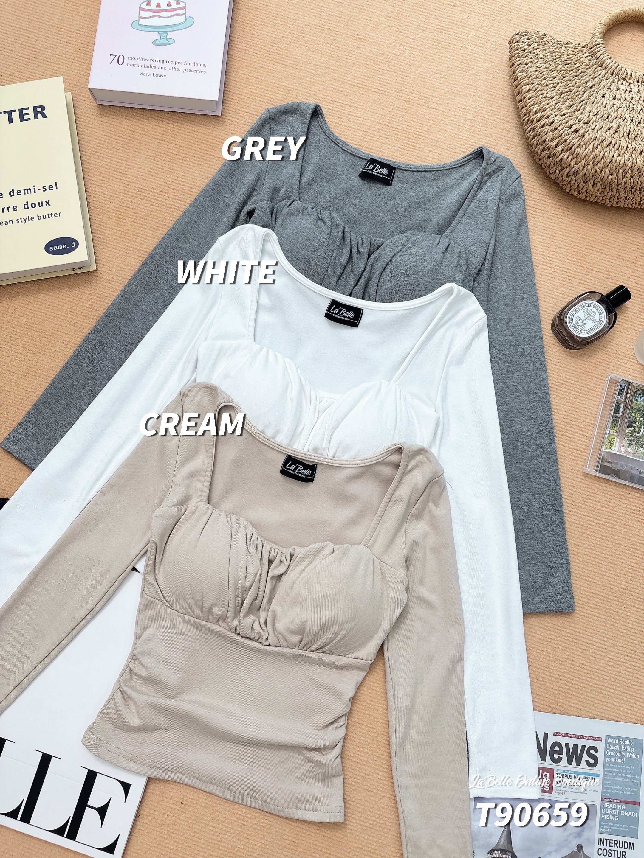 韩系方领褶皱收腰设计长袖上衣 (T90659)