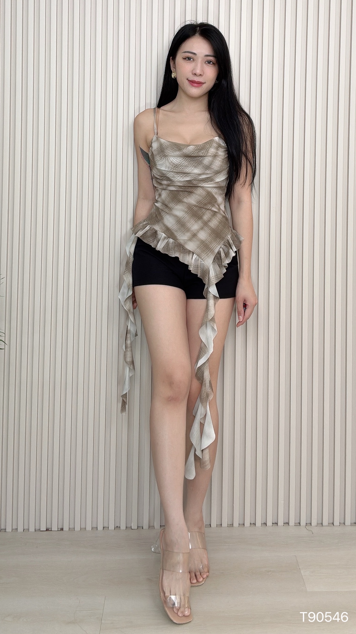 韩系不规则褶皱荷叶边设计吊带格子上衣 (T90546)