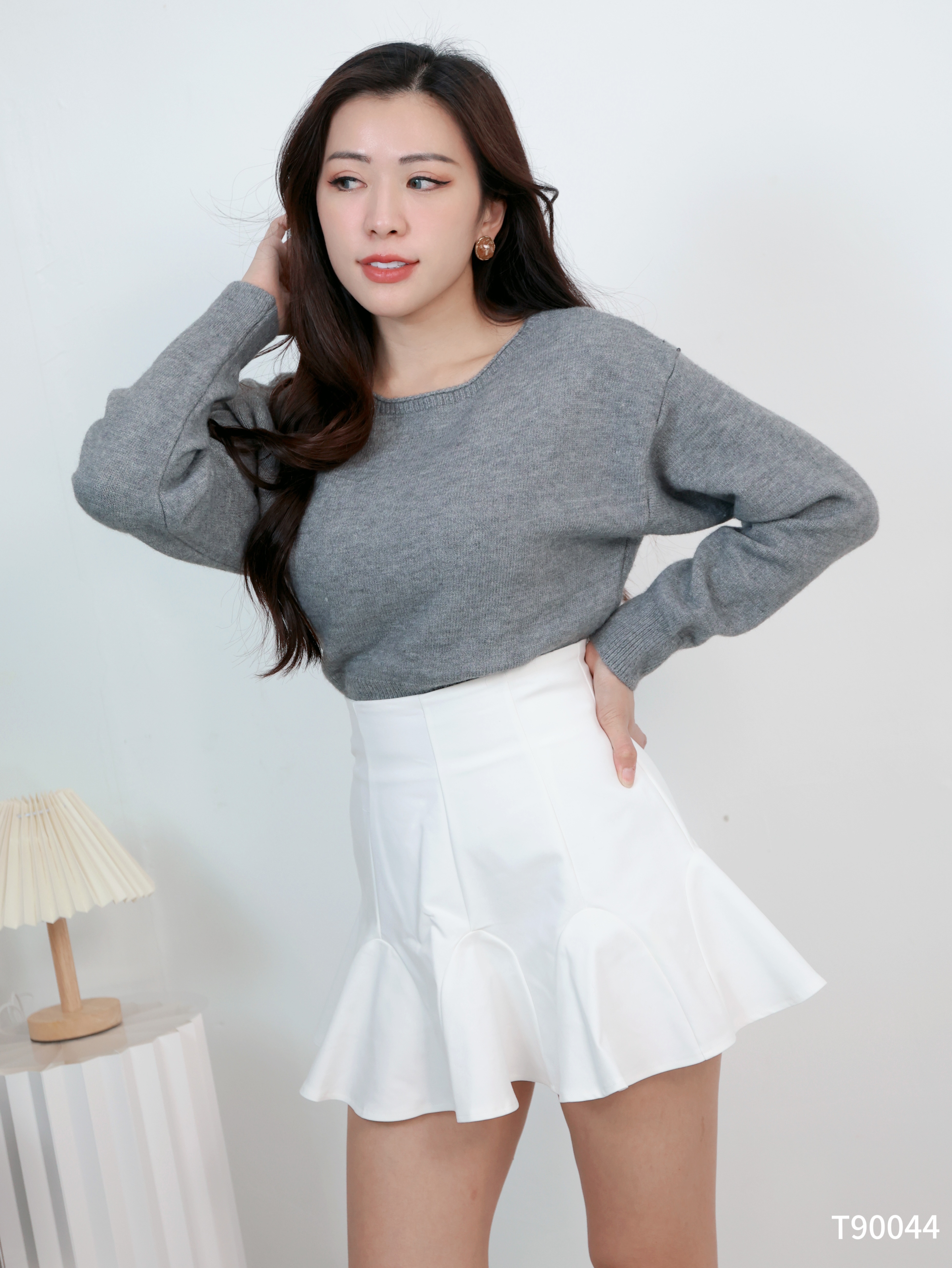 慵懒风宽领束腰长袖上衣 (T90044)