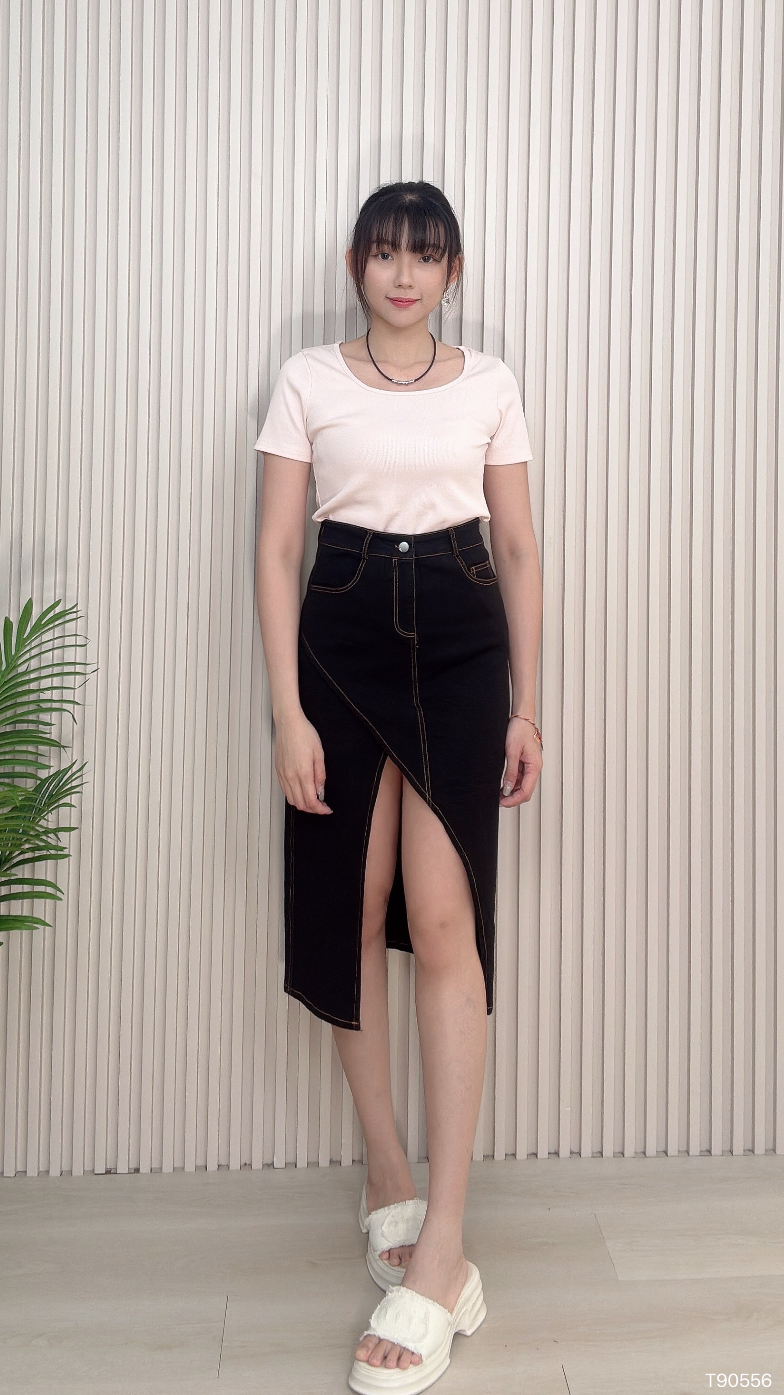 基本款不规则下摆设计大U领上衣 (T90556)