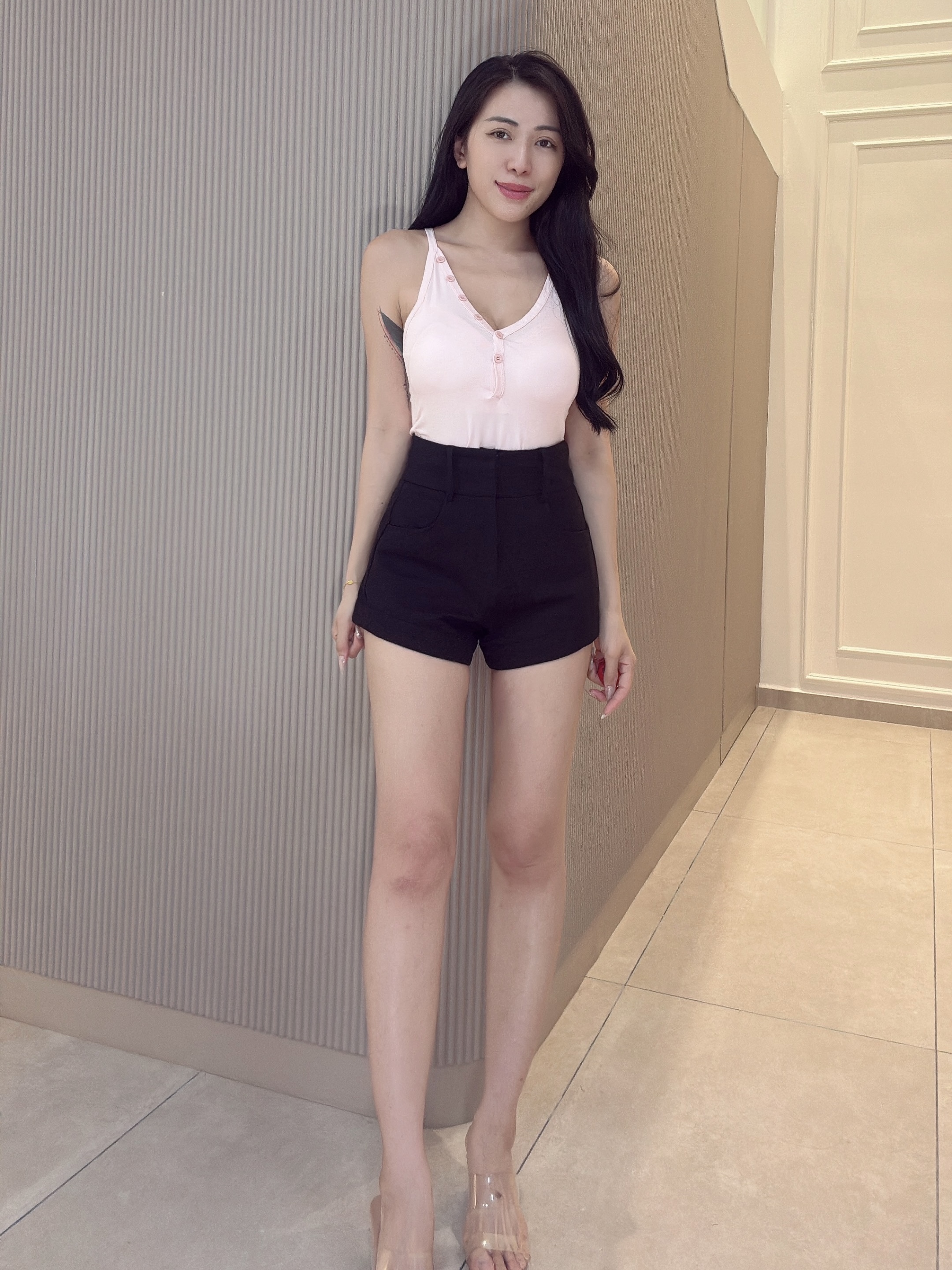 简约深V领纽扣修身吊带上衣 (T90869)