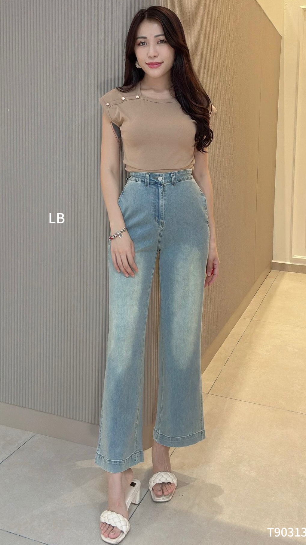 百搭钮扣设计方领上衣 (T90313)-La'Belle Fashion Boutique Sdn Bhd