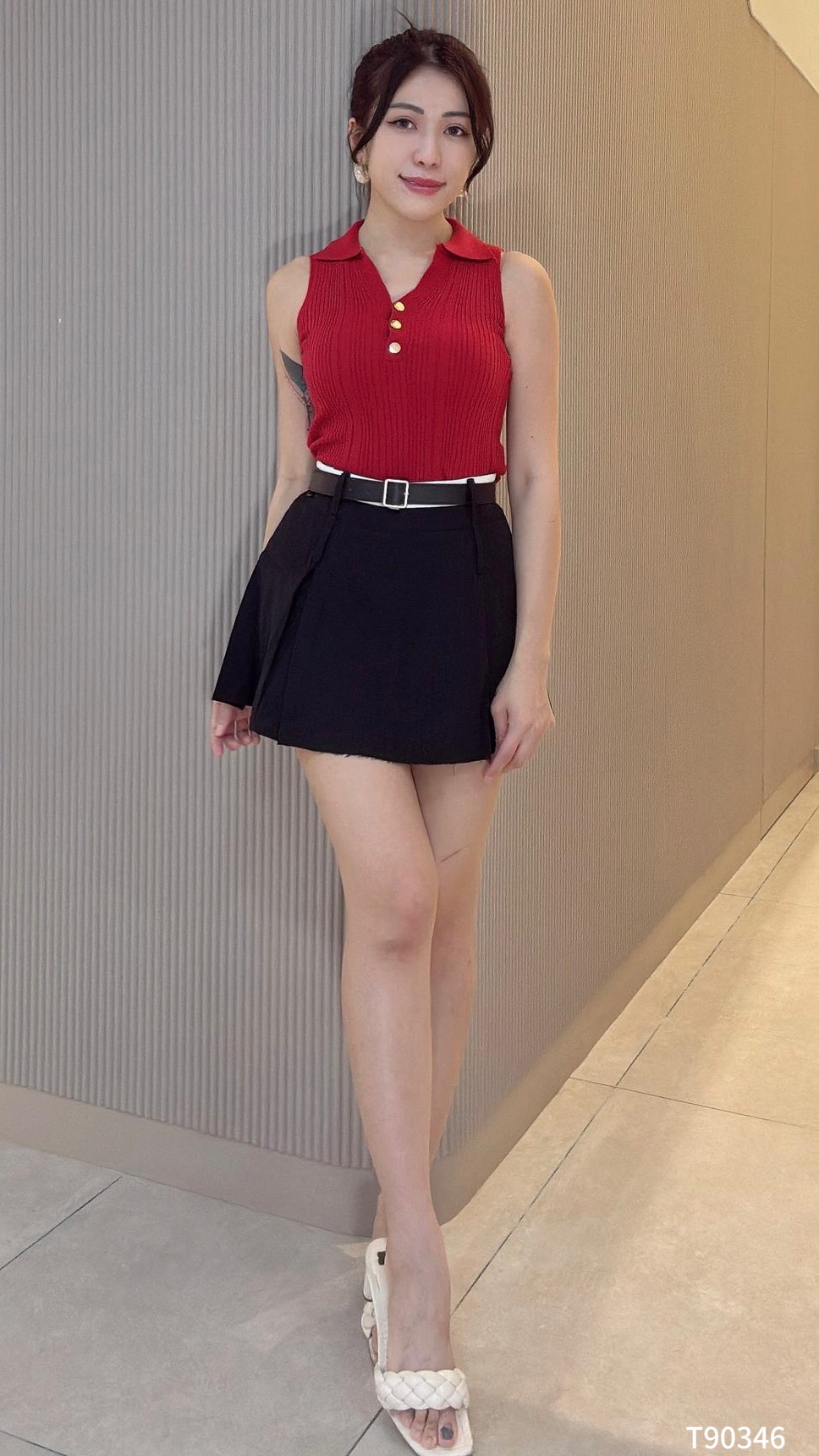 POLO领坑条金扣设计无袖上衣 (T90346)-La'Belle Fashion Boutique Sdn Bhd