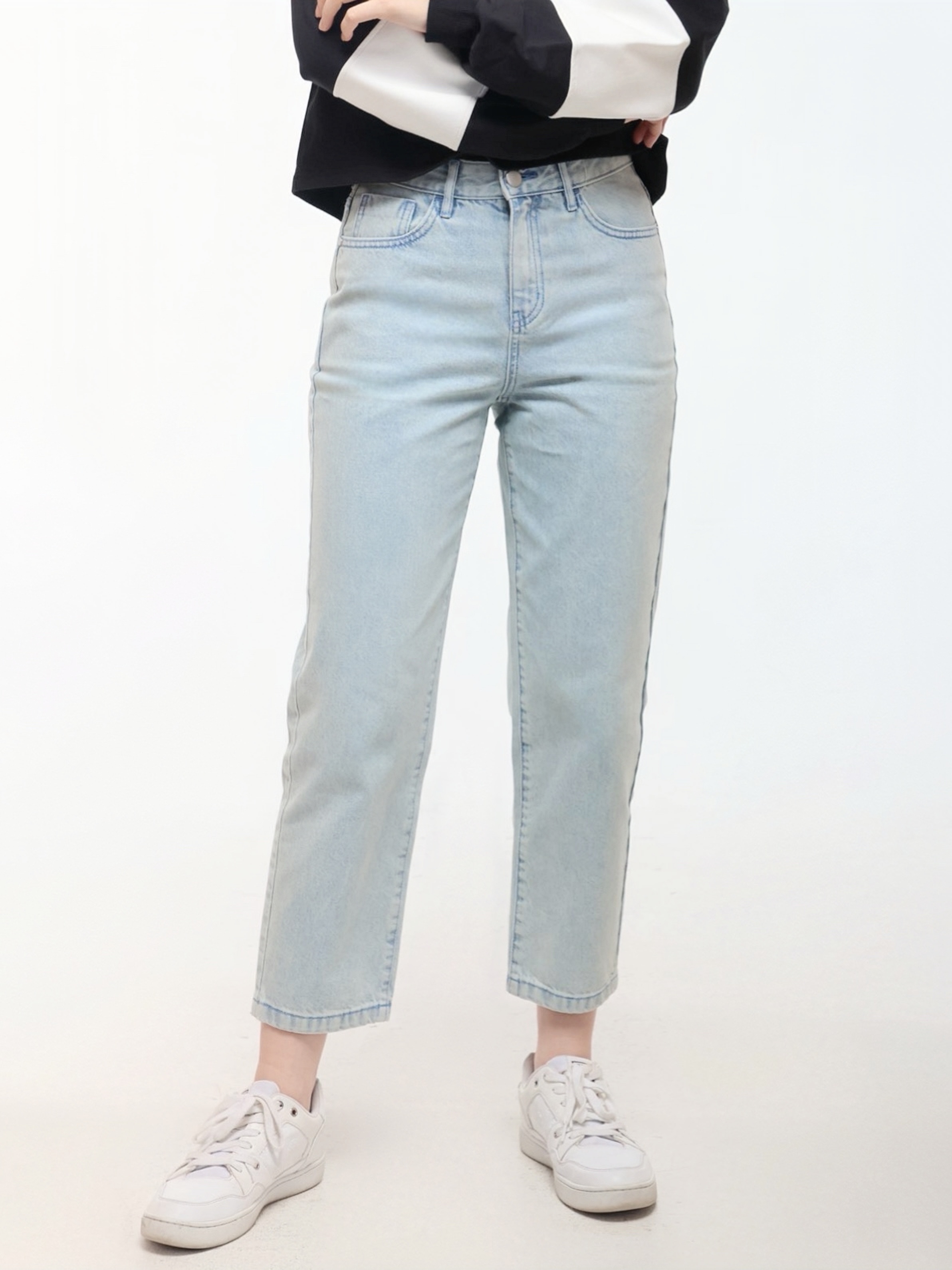 Women's Jeans with Simple Note Print (YS30131)