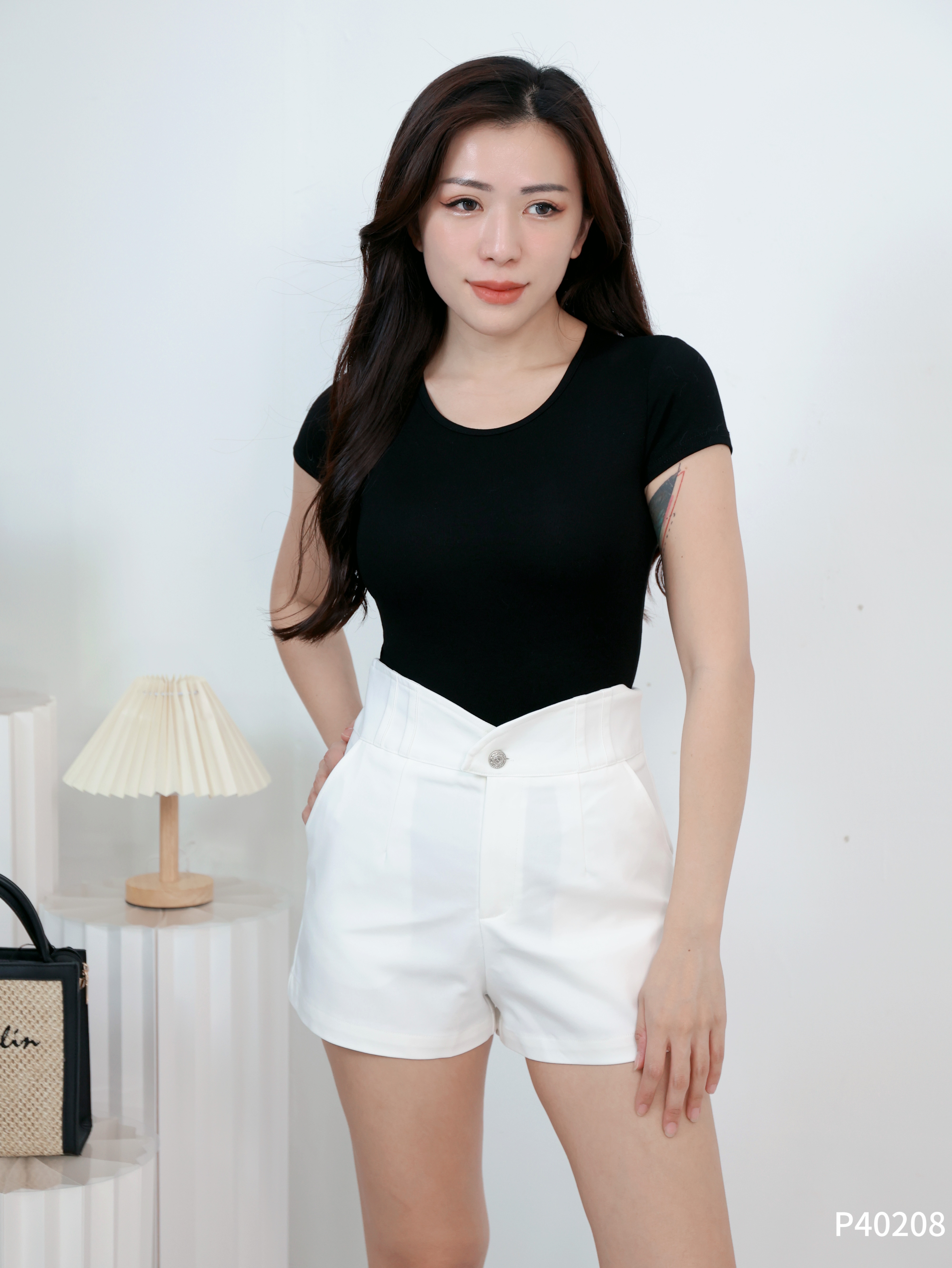 【LBP独家】气质百搭A字高腰阔腿短裤 (P40208)