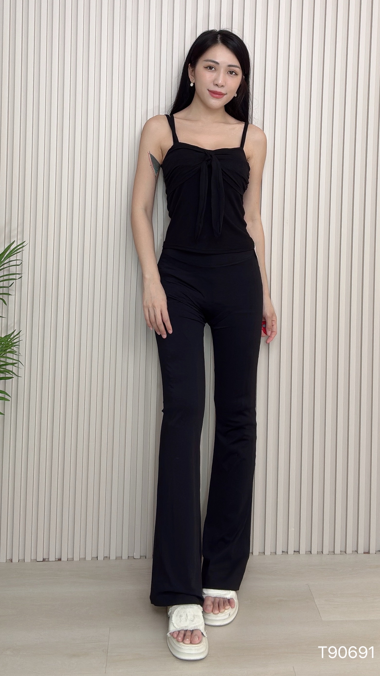 韩系蝴蝶结系带设计吊带上衣 (T90691)