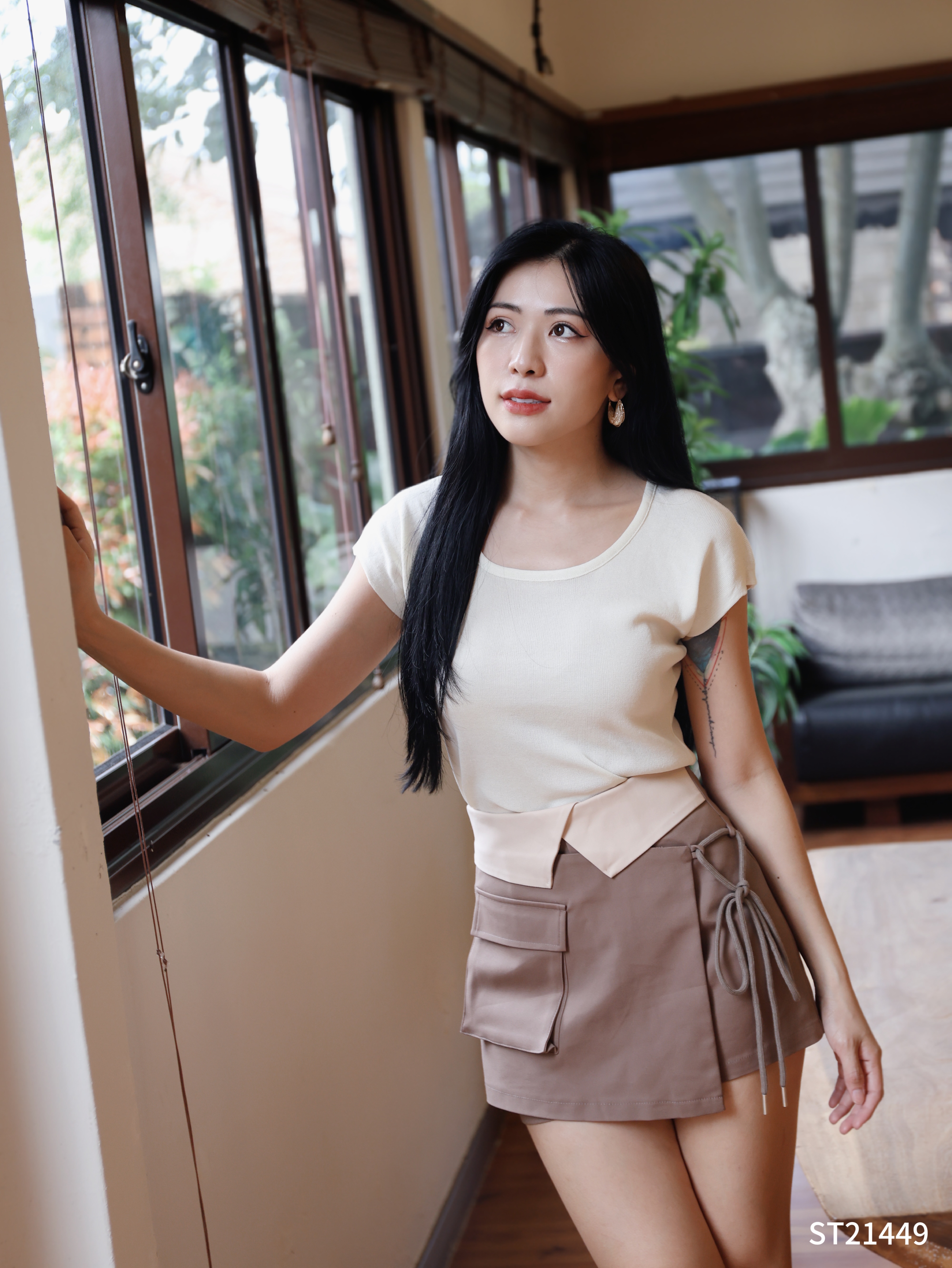 【LBP独家】百搭撞色系带设计A字高腰裤裙 (ST21449)