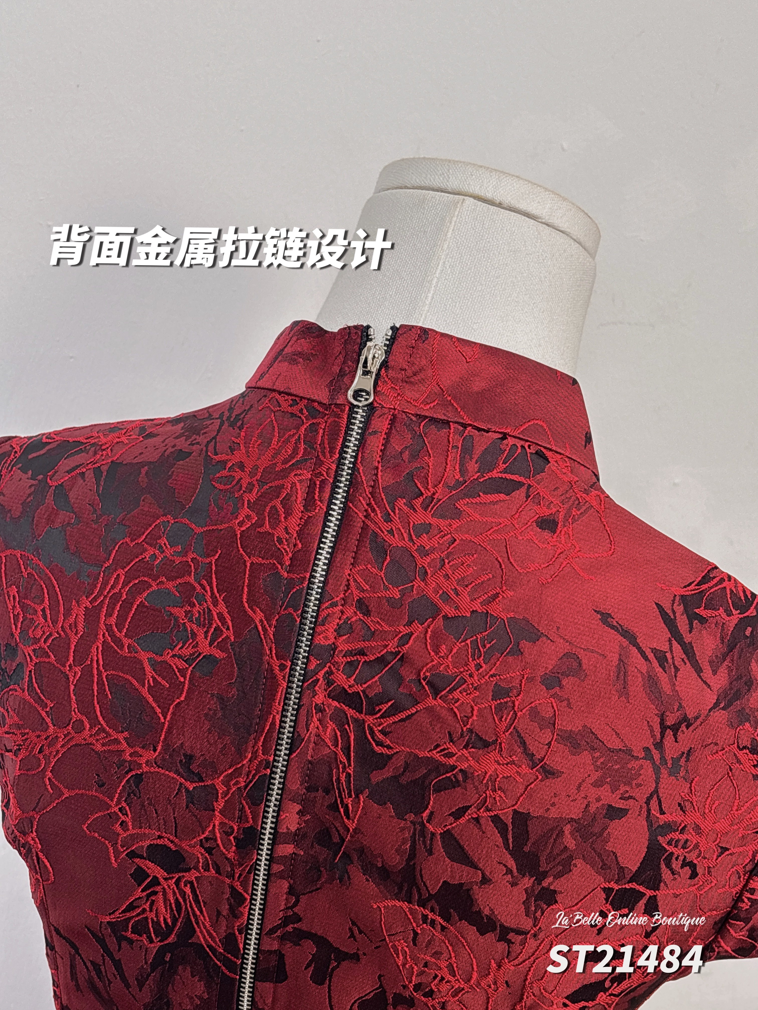 【LBP 独家新年系列】改良版水晶珠盘扣设计立领旗袍 (ST21484)