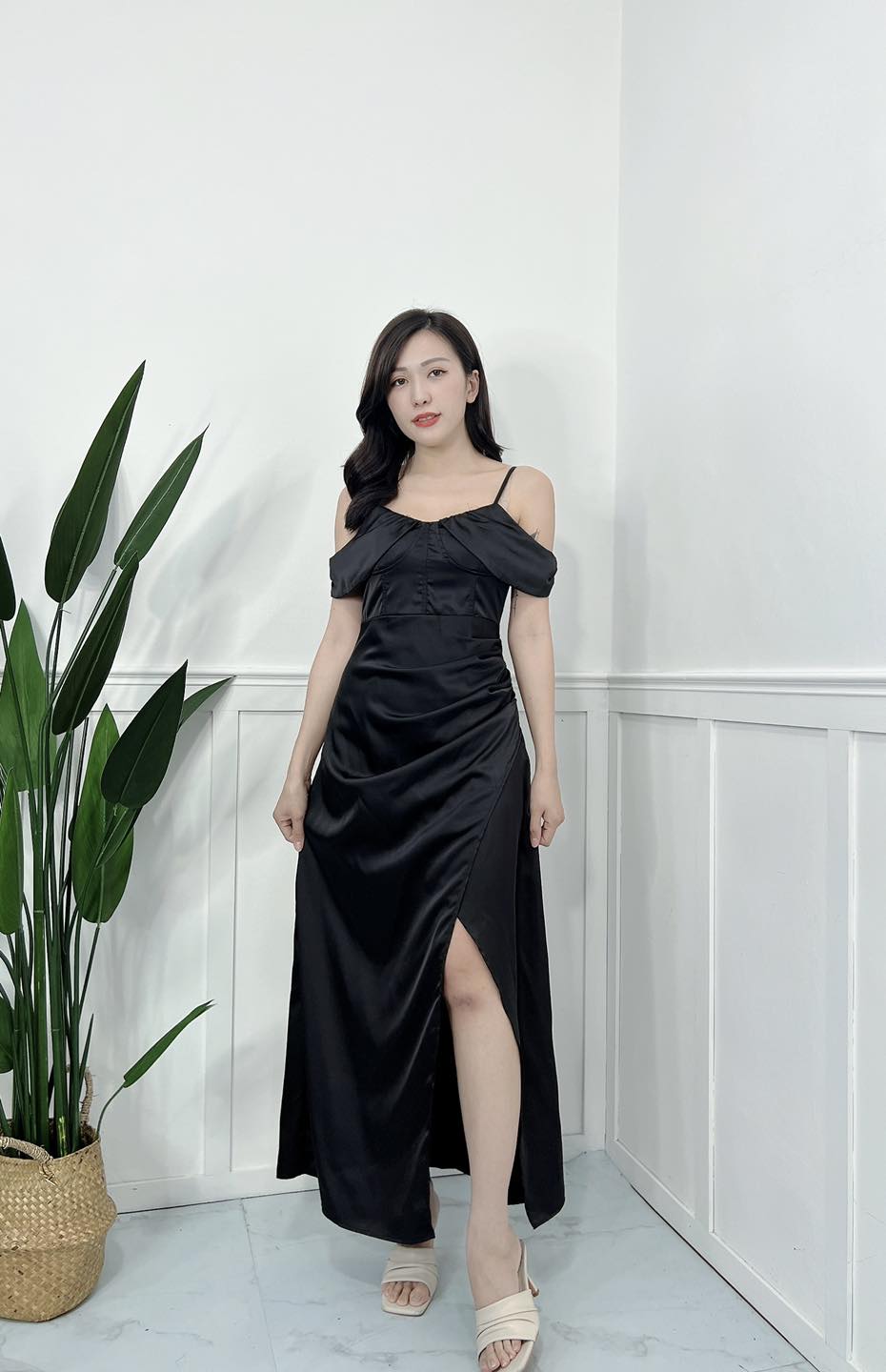 优雅露肩不规则皱褶设计Dinner dress (ST20220)