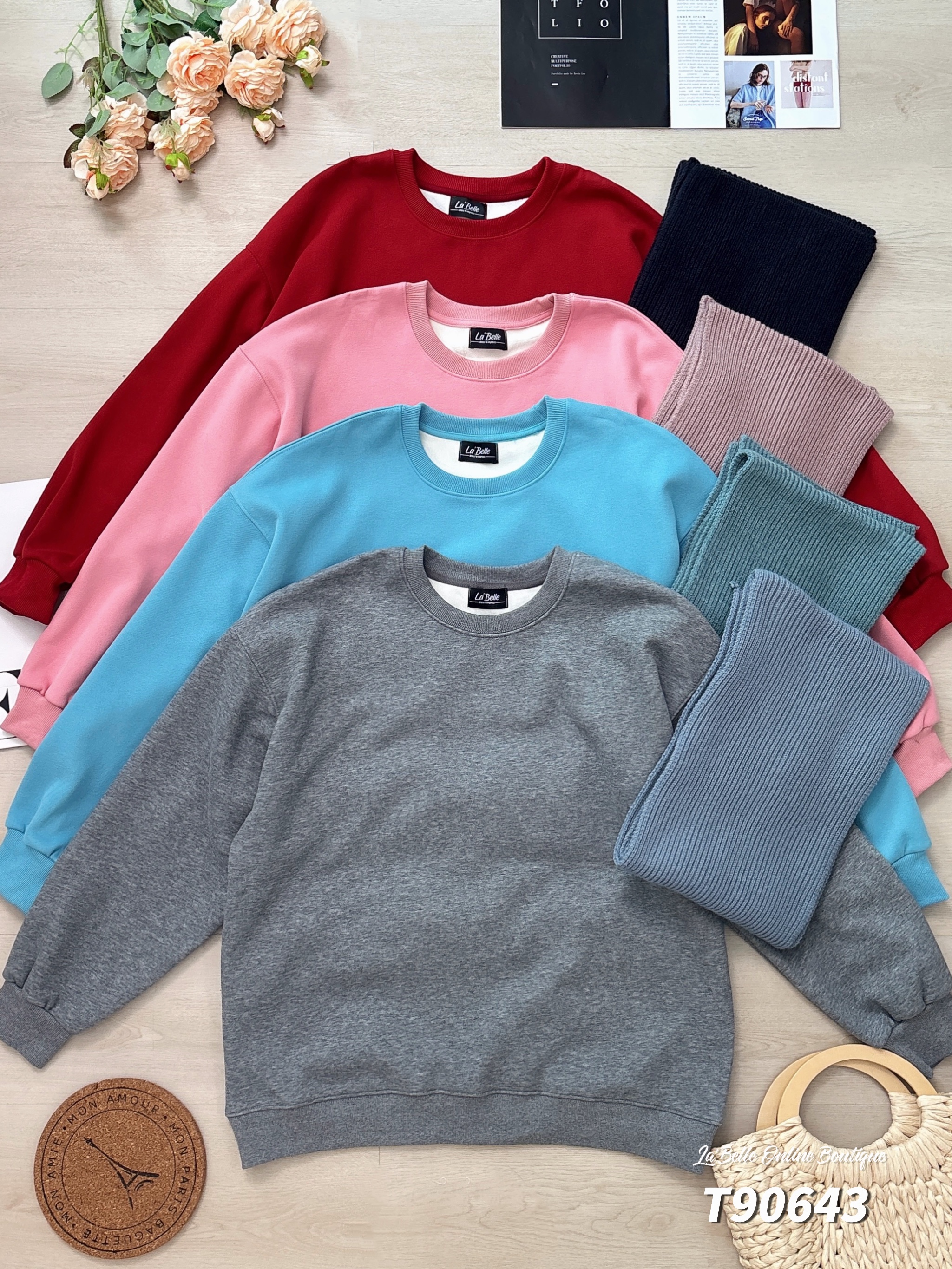 百搭多彩圆领卫衣加绒围巾 (T90643)