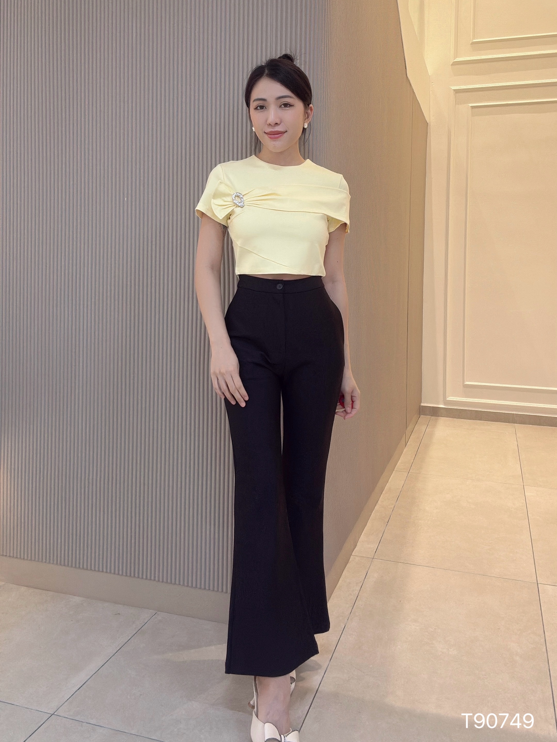 千金感蝴蝶结后背银拉链设计上衣 (T90749)