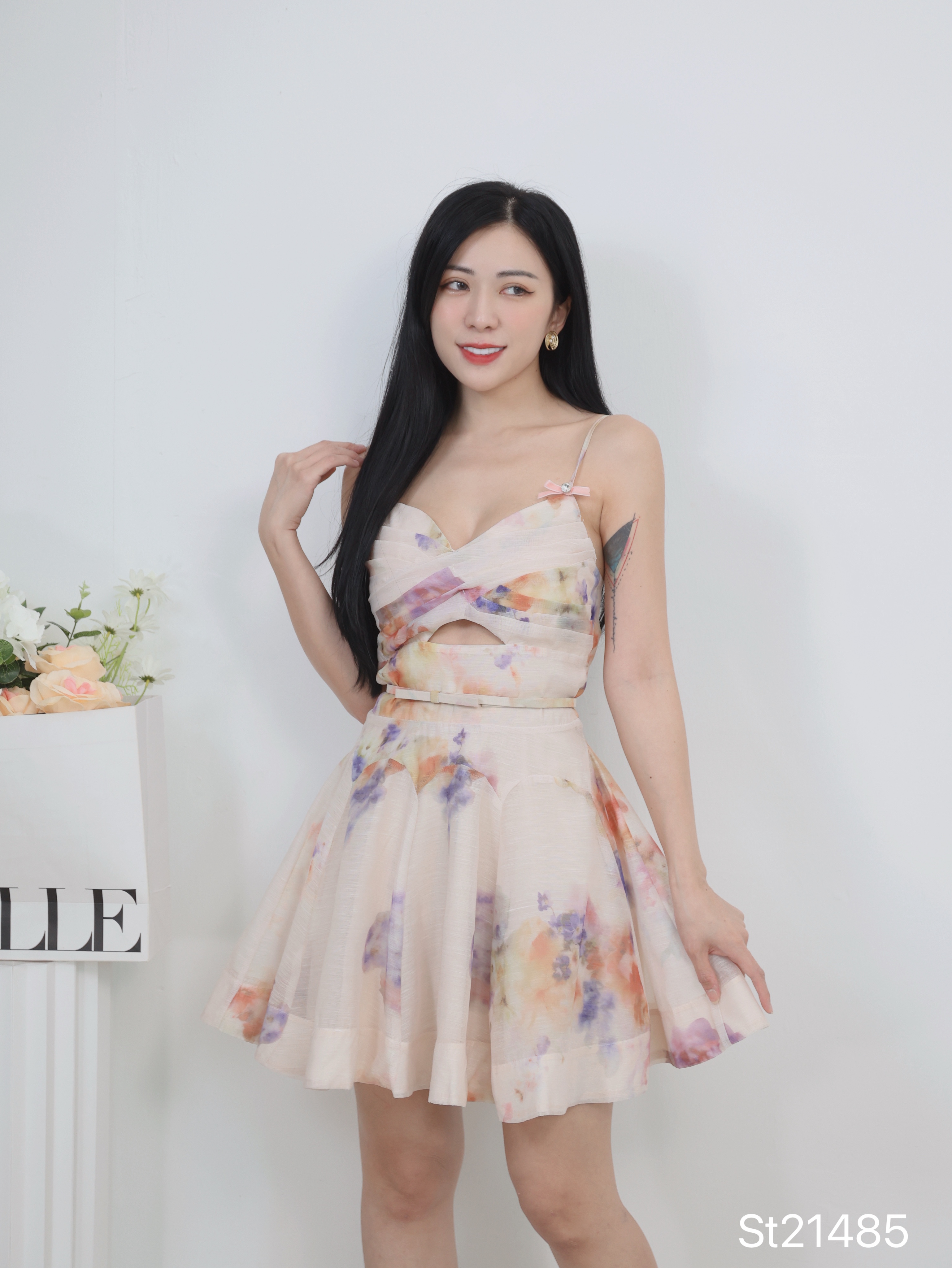 【LBP独家】秘境花仙露肩碎花褶皱设计吊带连身裙 (ST21485)