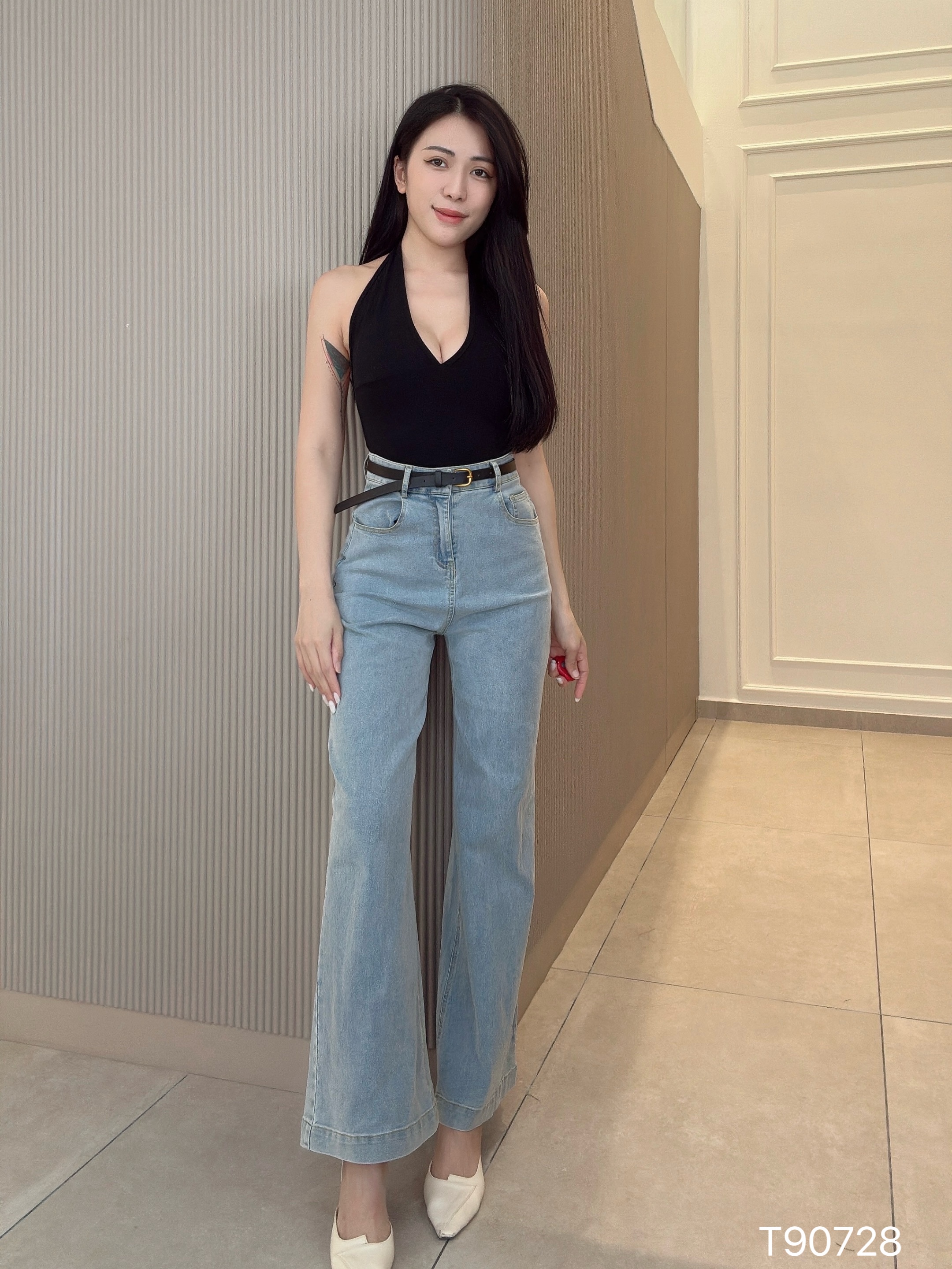 街头风V领美背设计挂脖上衣 (T90728)