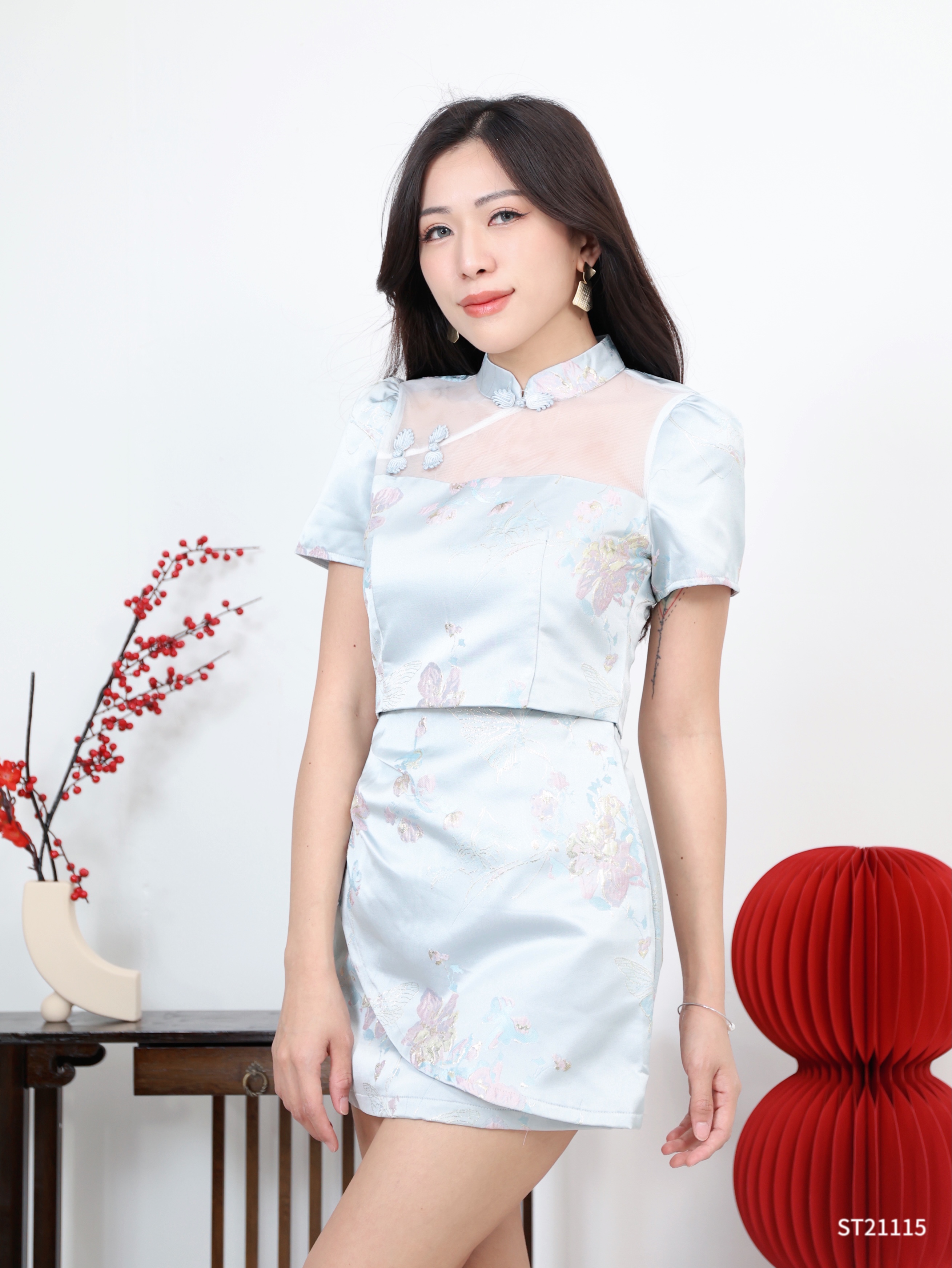 【LBP GXFC 独家新年系列】甜美改良版提花旗袍两件套 (ST21115)-La'Belle Fashion Boutique Sdn Bhd