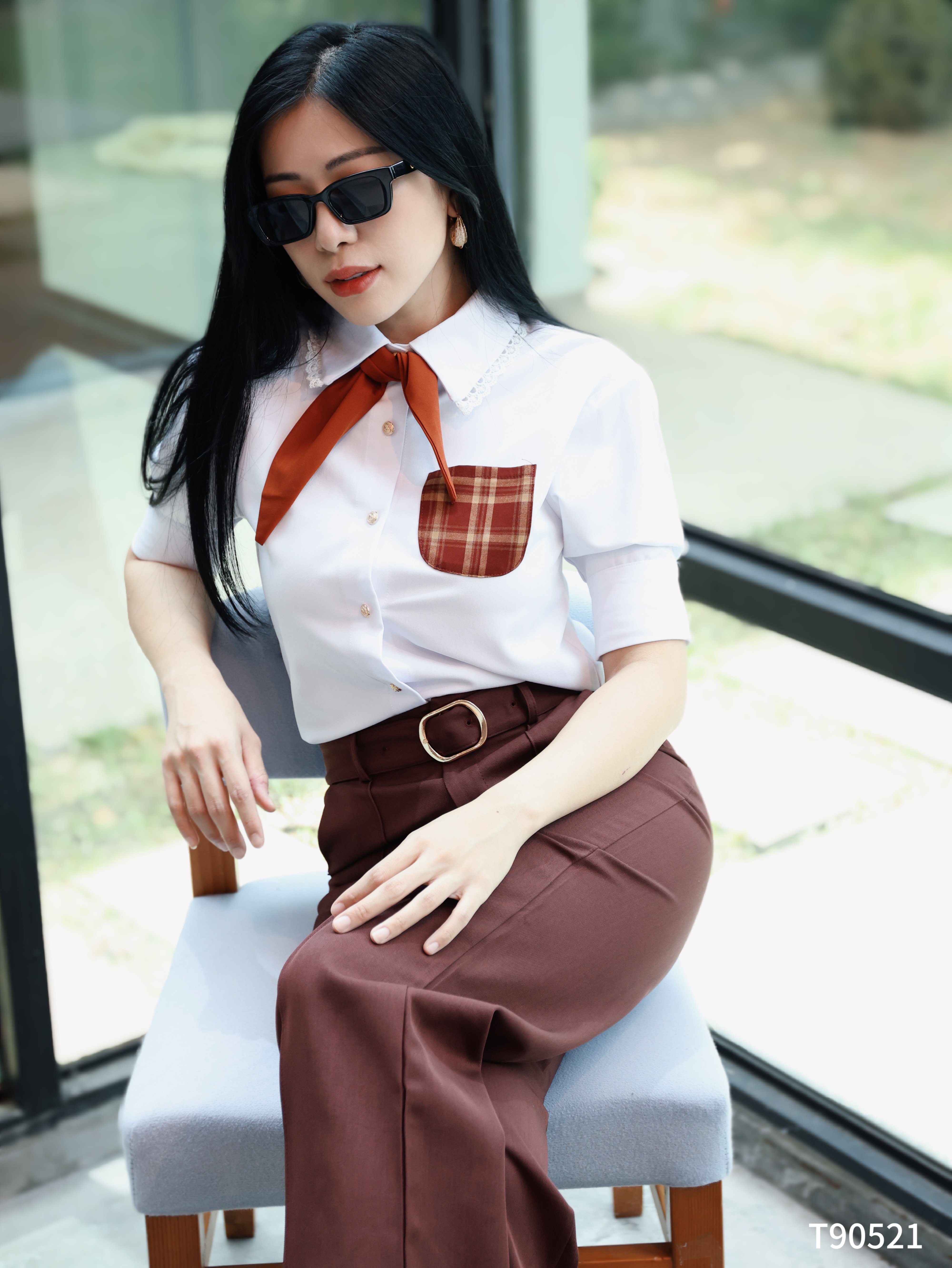 【LATTE NOON】高级感撞色翻领蕾丝设计上衣 (T90521)