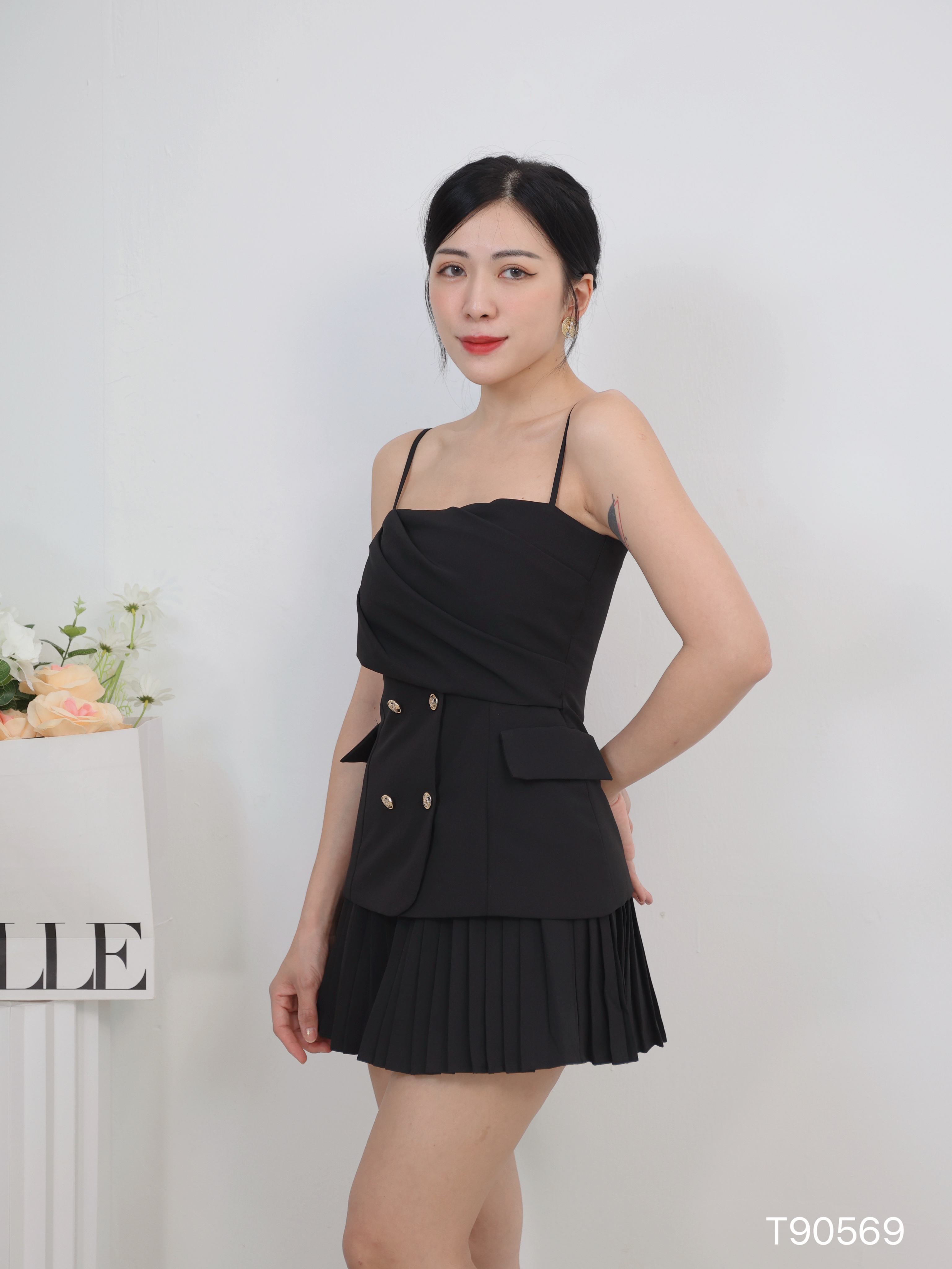 【LBP独家】高级感褶皱设计抹胸吊带上 (T90569)