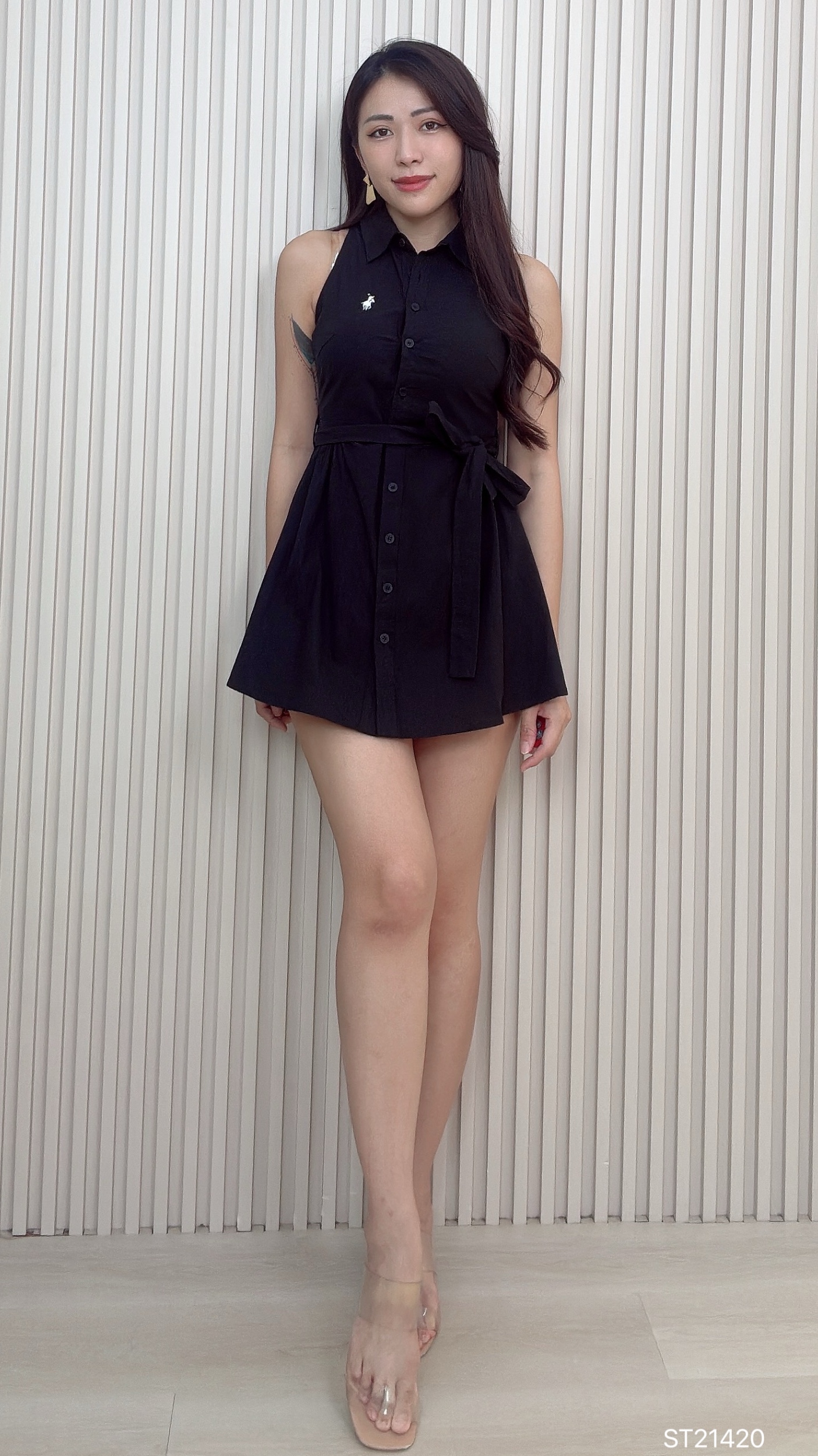 时尚Cut-in小马标设计翻领连身裙 (ST21420)