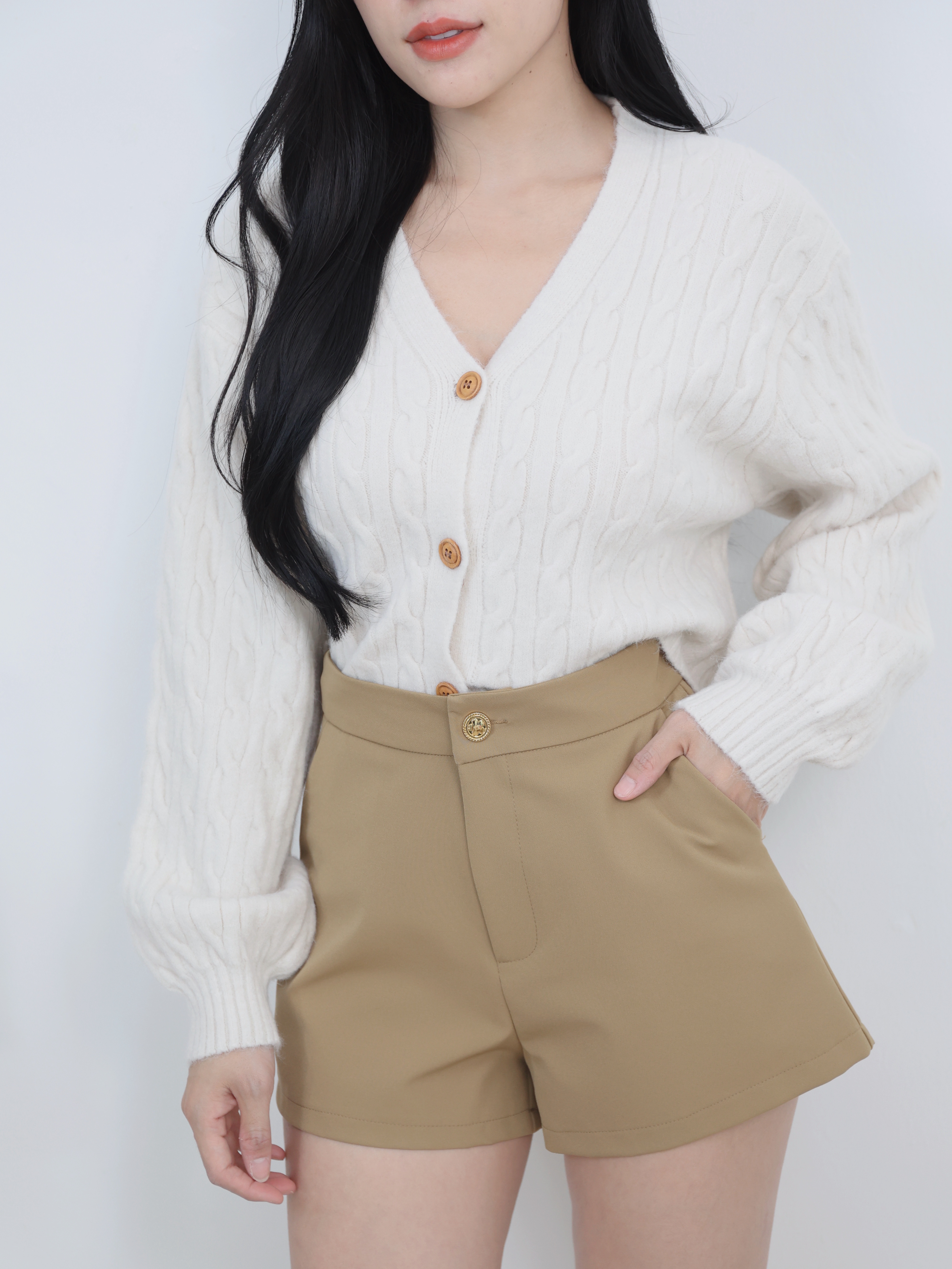 【LBP独家】精致百搭A字阔腿高腰短裤 (P40217)