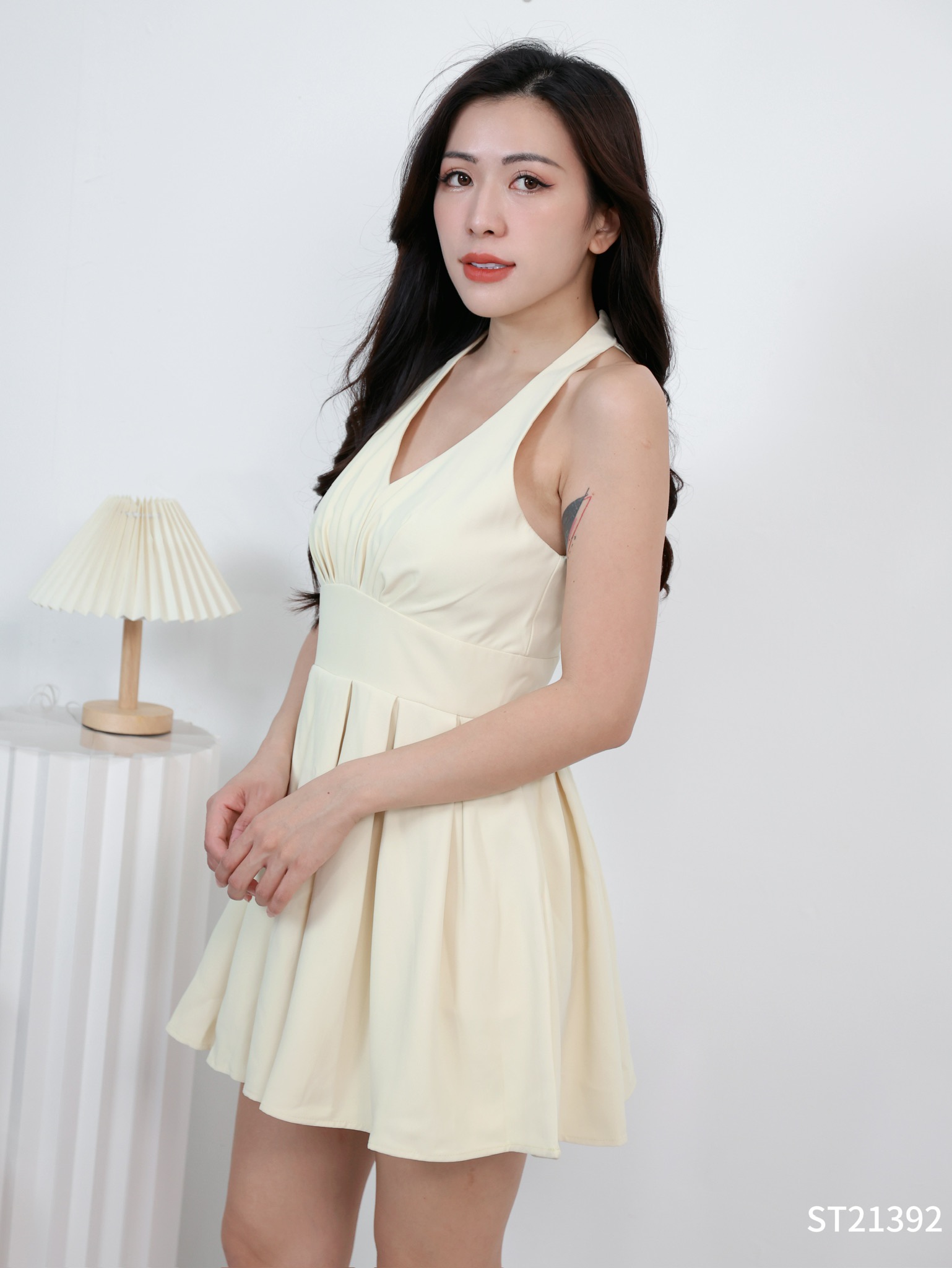 法式削肩百褶下摆设计V领连身裤裙 (ST21392)