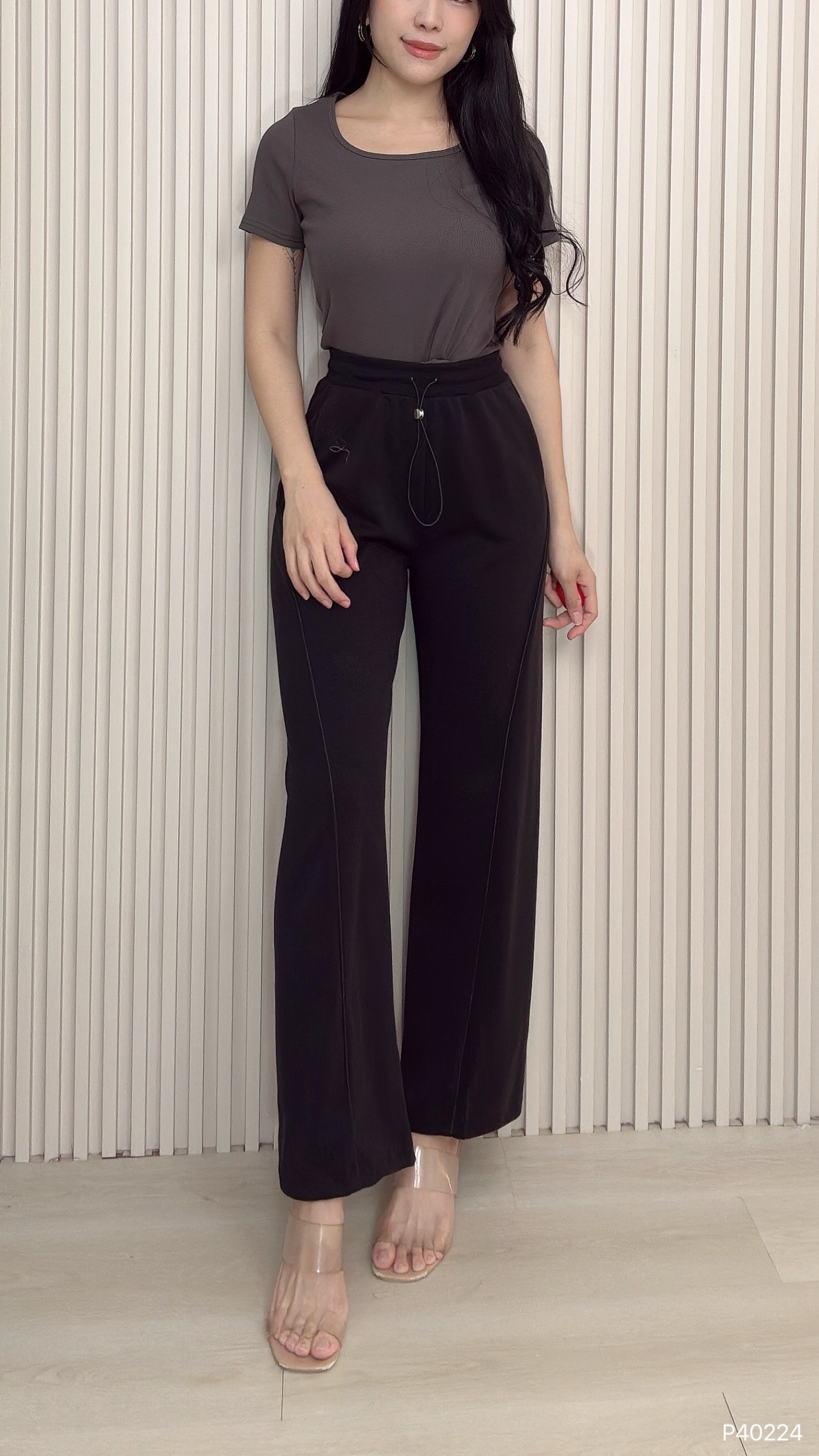 百搭抽绳设计阔腿长裤 (P40224)