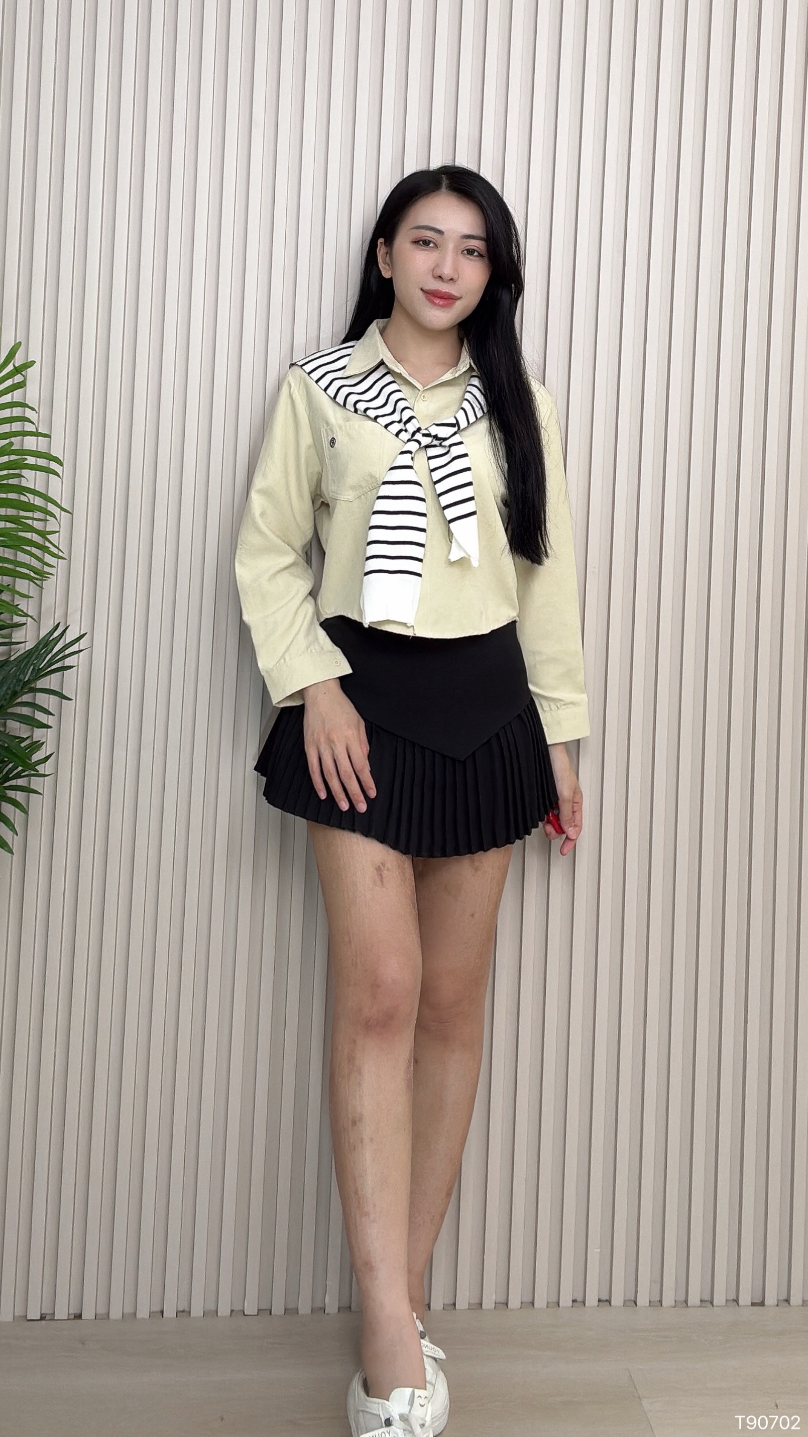 学院风叠穿撞色设计长袖上衣 (T90702)