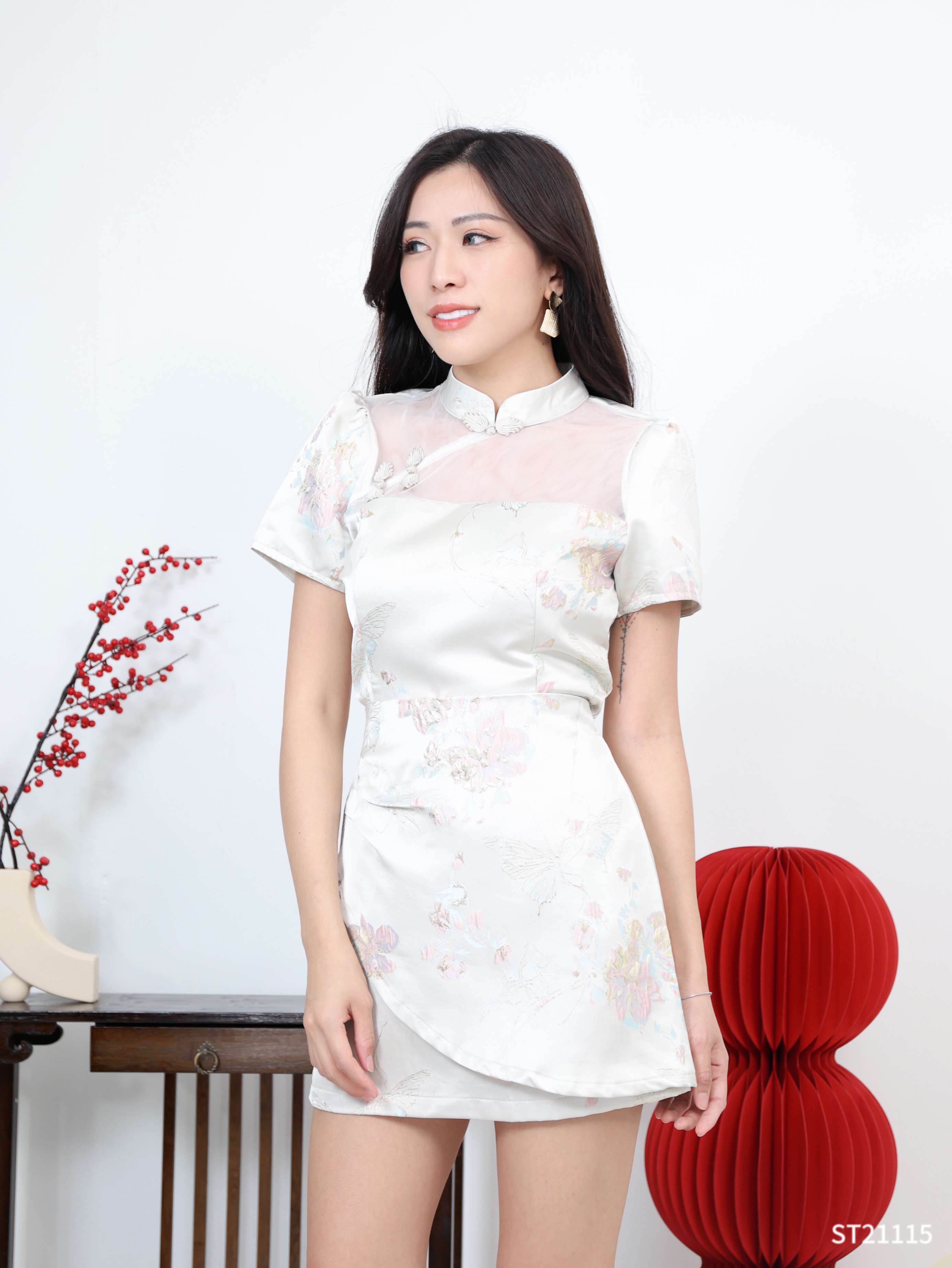 【LBP GXFC 独家新年系列】甜美改良版提花旗袍两件套 (ST21115)-La'Belle Fashion Boutique Sdn Bhd