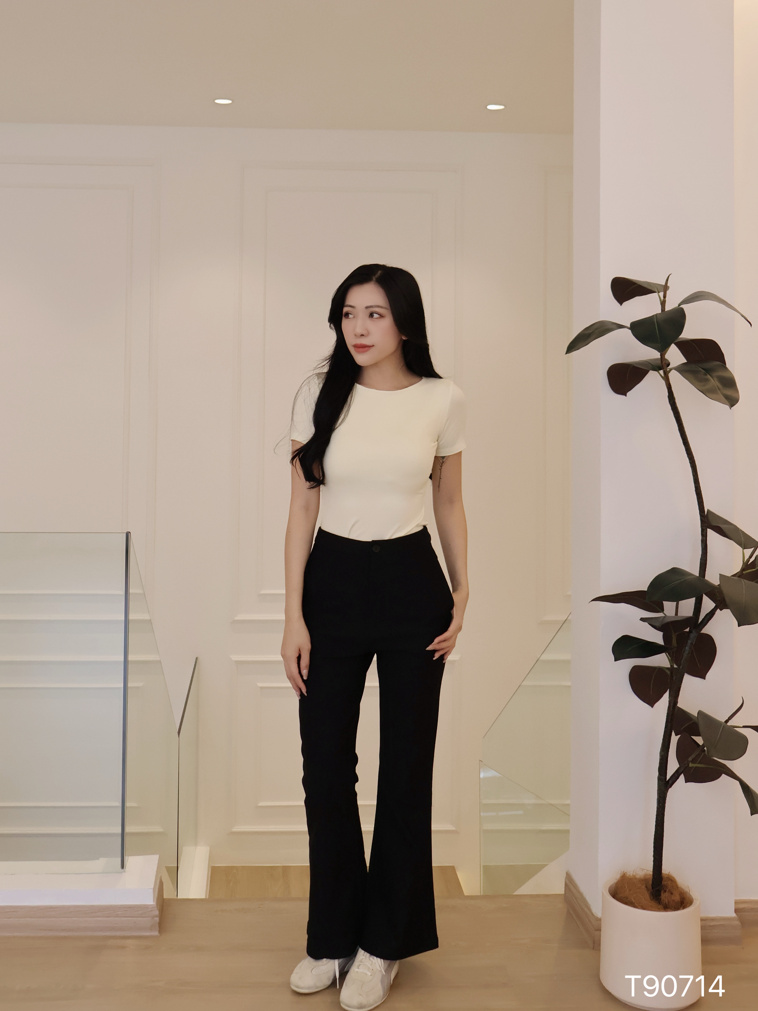 纯欲风月亮领设计修身纯色上衣 (T90714)