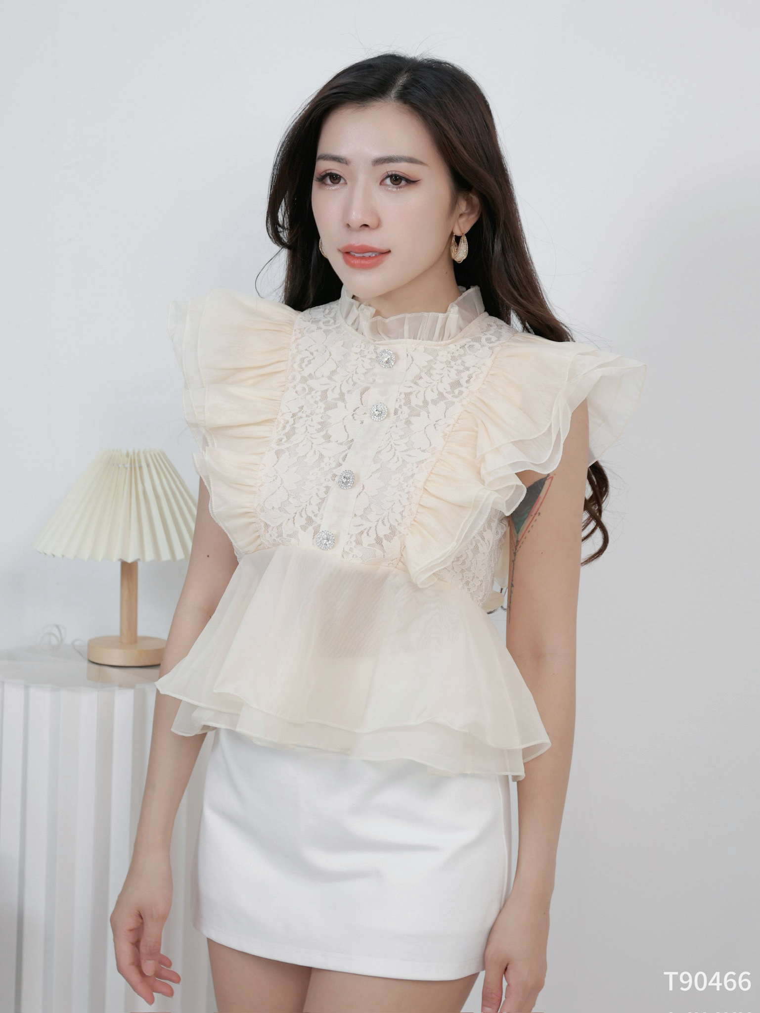 法式宫廷风荷叶边设计小飞袖上衣 (T90466)