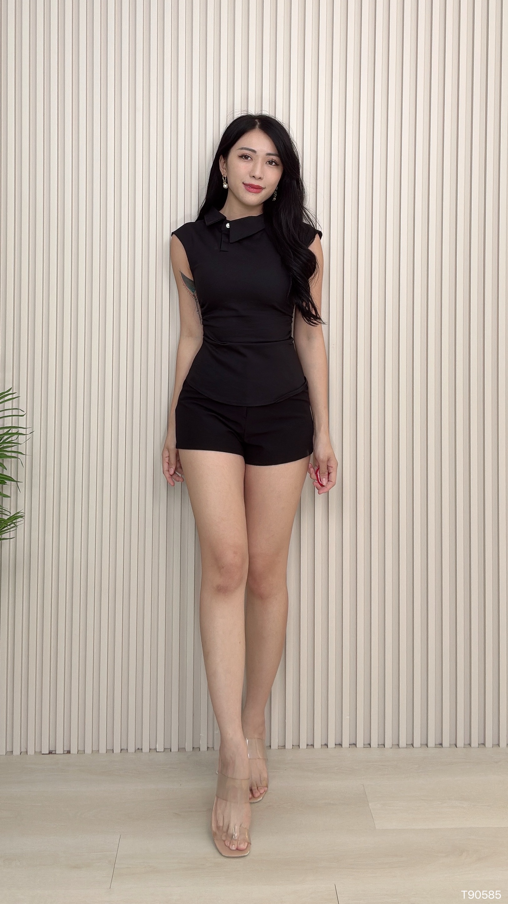 韩系褶皱设计翻领无袖上衣 (T90585)