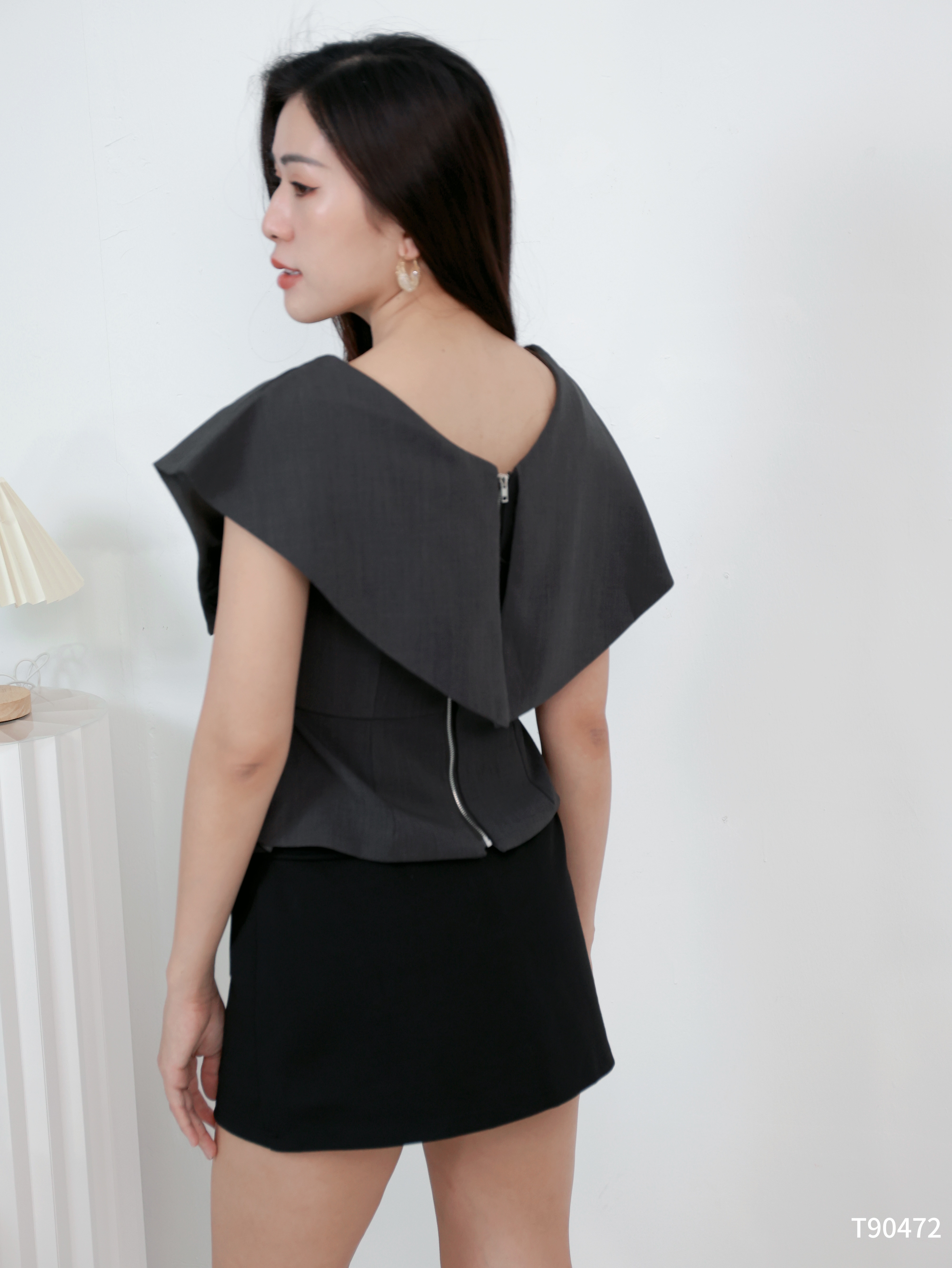 高级感不规则设计上衣 (T90472)
