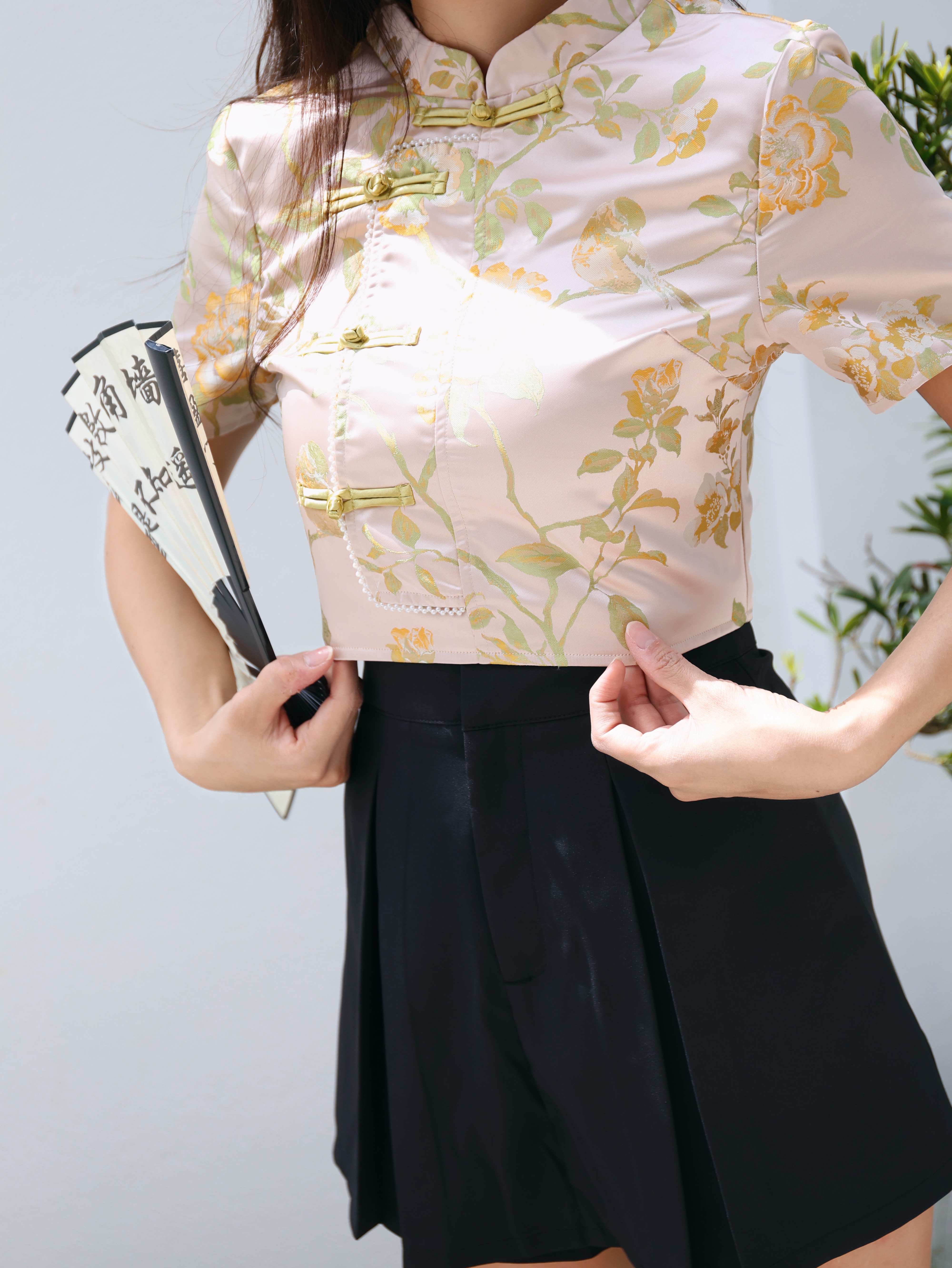 【LBP GXFC 独家新年系列】时尚国风盘扣设计旗袍上衣 (T90240)-La'Belle Fashion Boutique Sdn Bhd