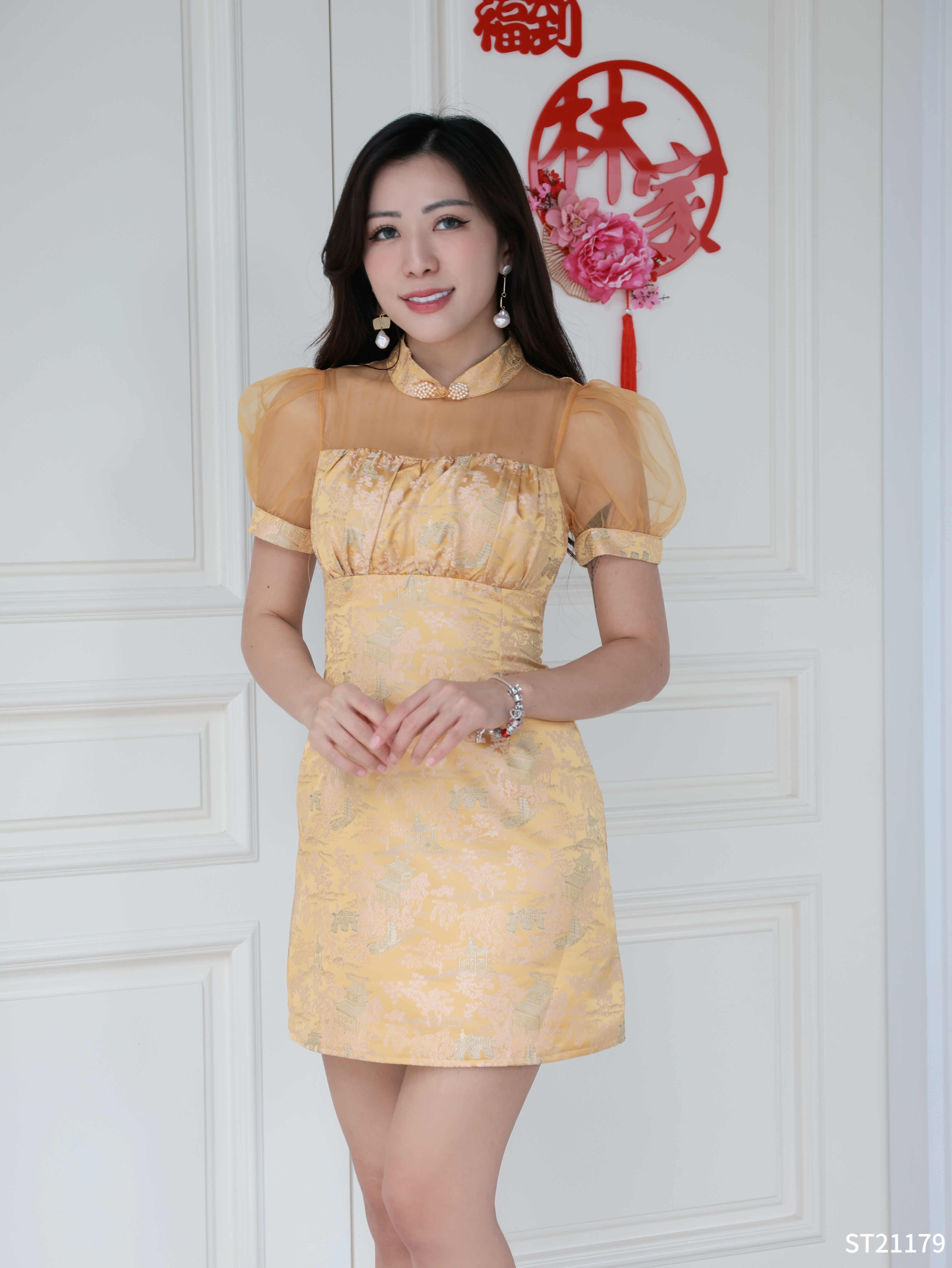 【LBP GXFC 独家新年系列】新中式山水图立领褶皱设计旗袍 (ST21179)-La'Belle Fashion Boutique Sdn Bhd
