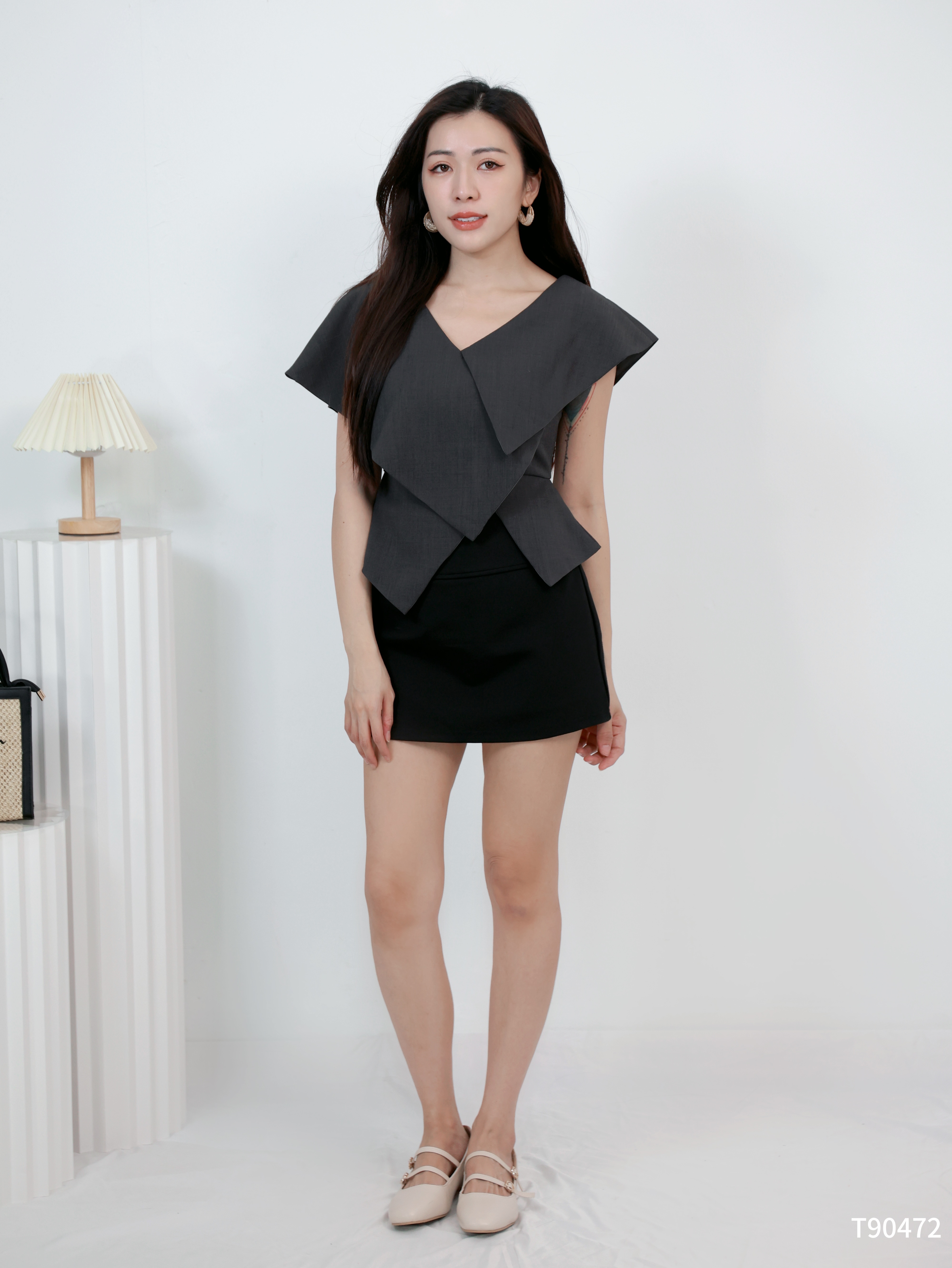 高级感不规则设计上衣 (T90472)