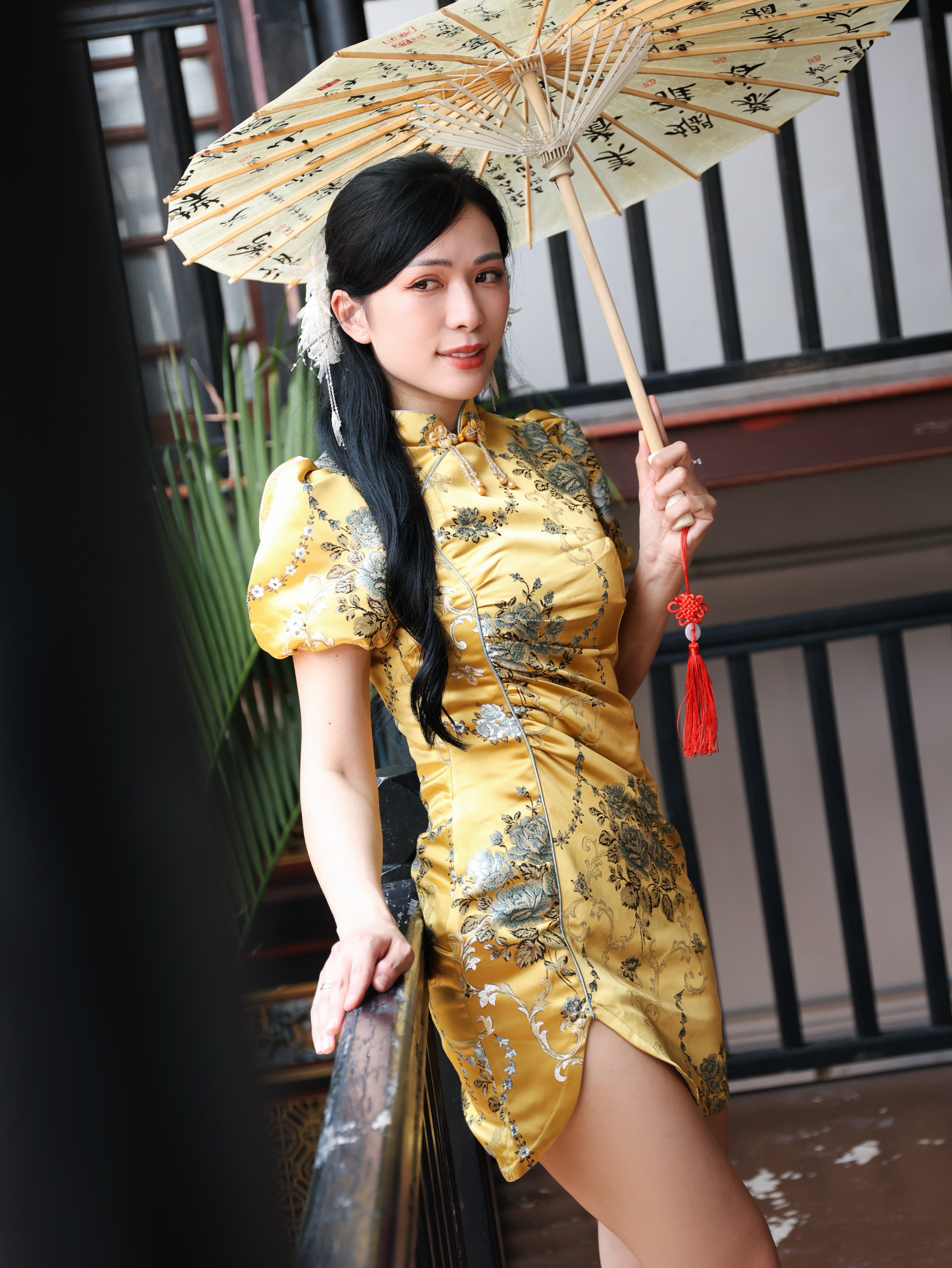 【预购PRE-ORDER】【LBP 独家新年系列】独特立体花盘扣设计立领旗袍 (ST21524)