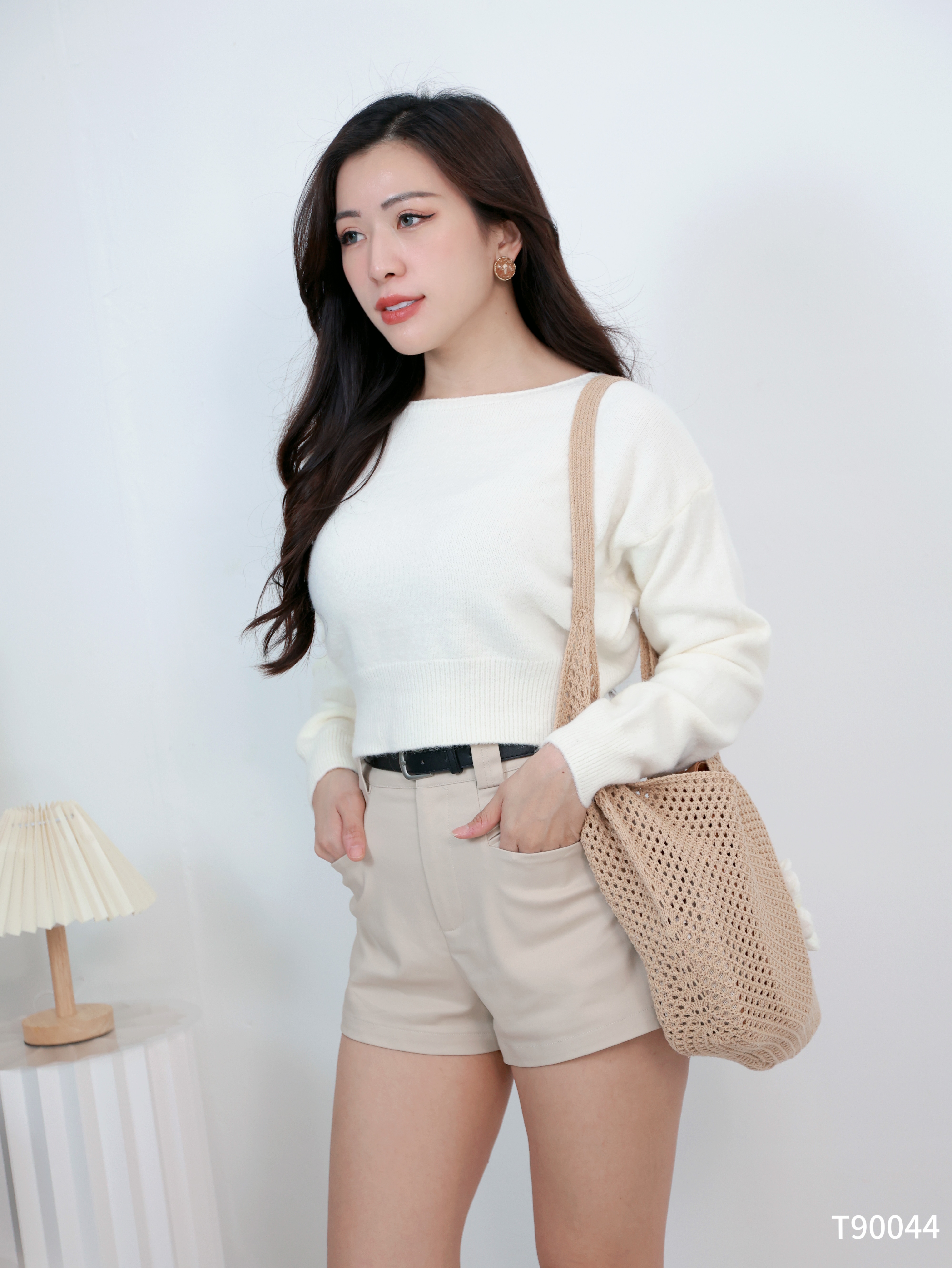 慵懒风宽领束腰长袖上衣 (T90044)