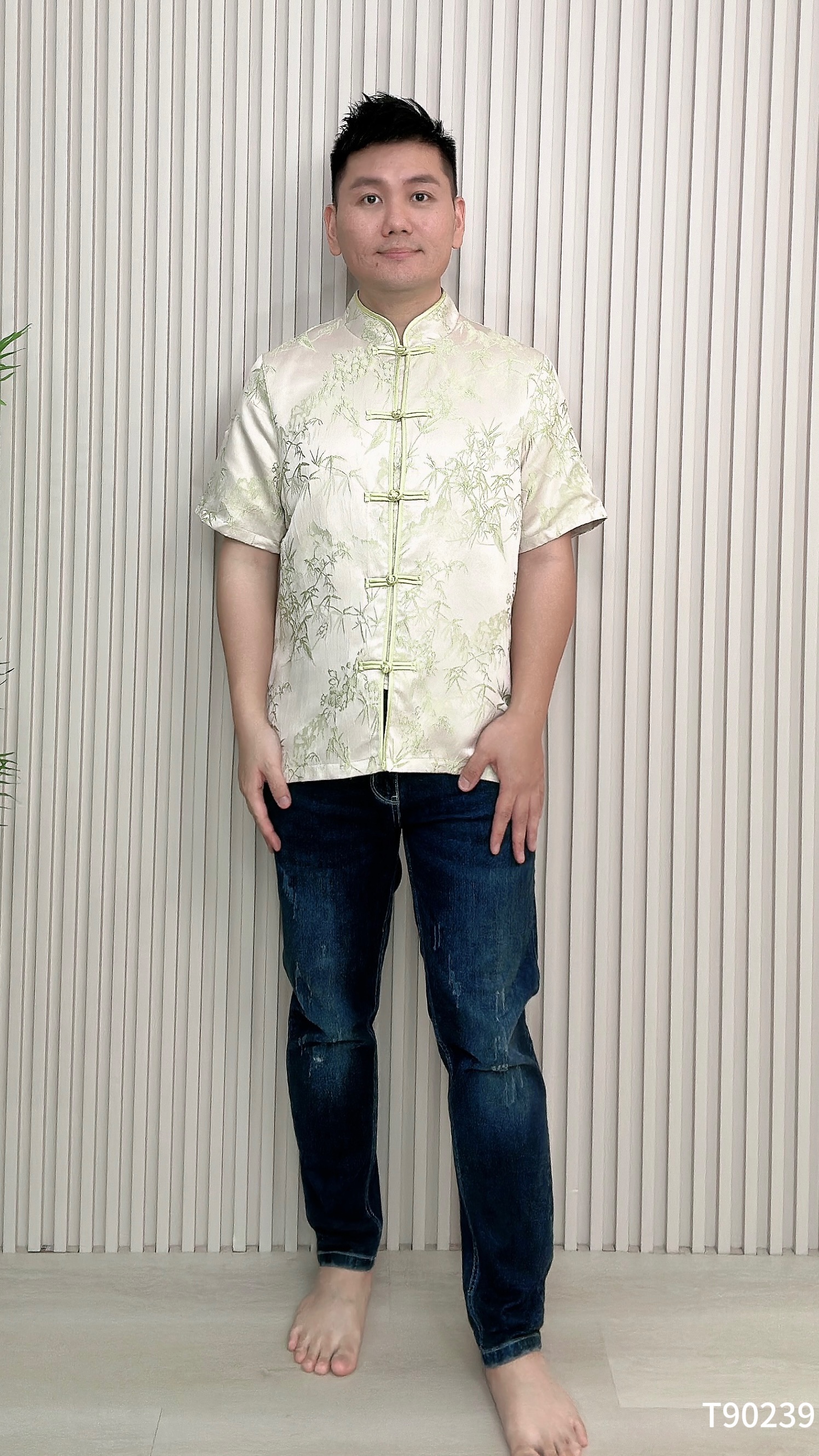 【LBP GXFC 独家新年系列 - 金光叶影】新中式国风盘扣立领设计唐装上衣 (T90239)-La'Belle Fashion Boutique Sdn Bhd