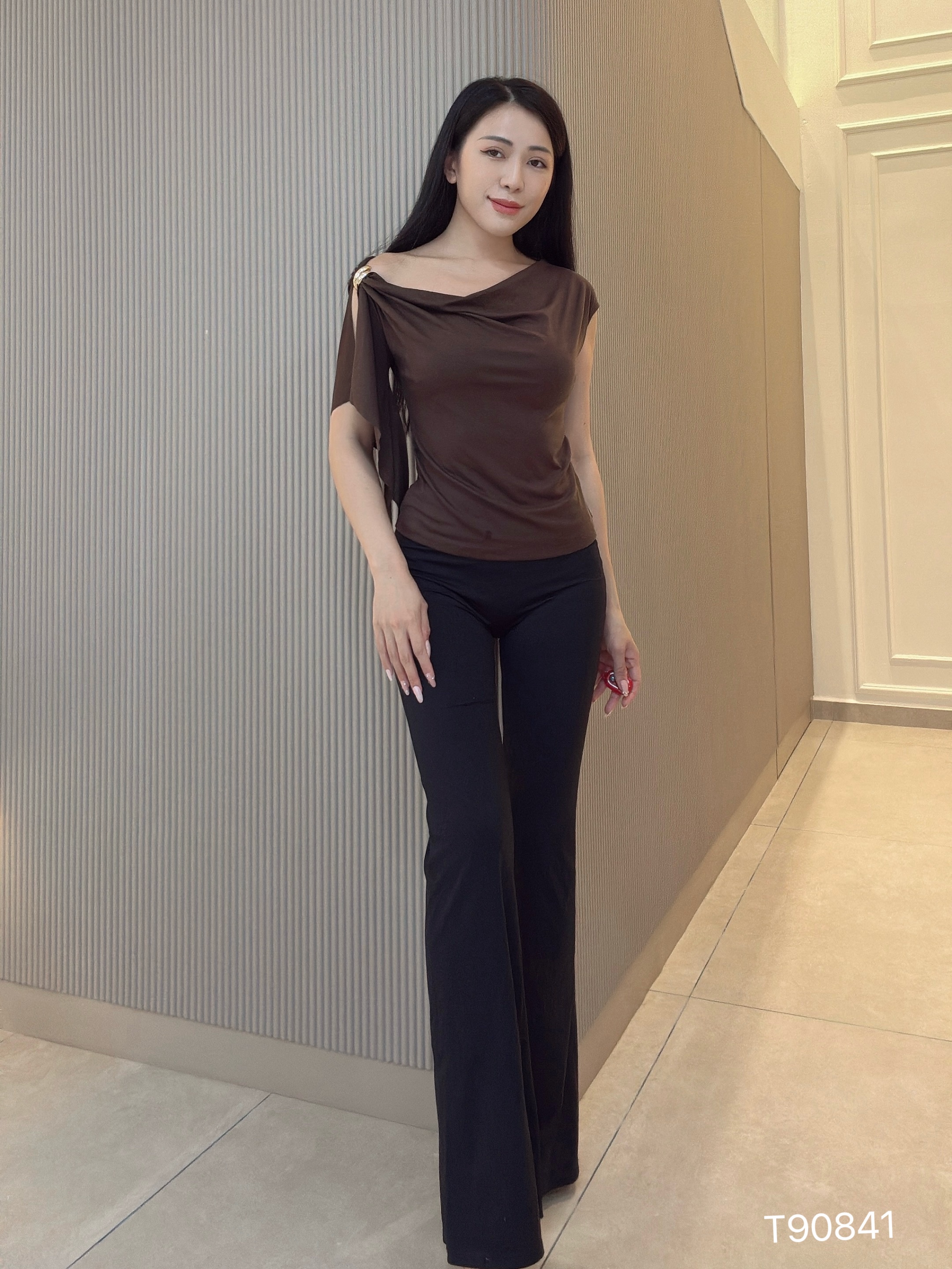 独特绝美荡领飘带设计修身上衣 (T90841)