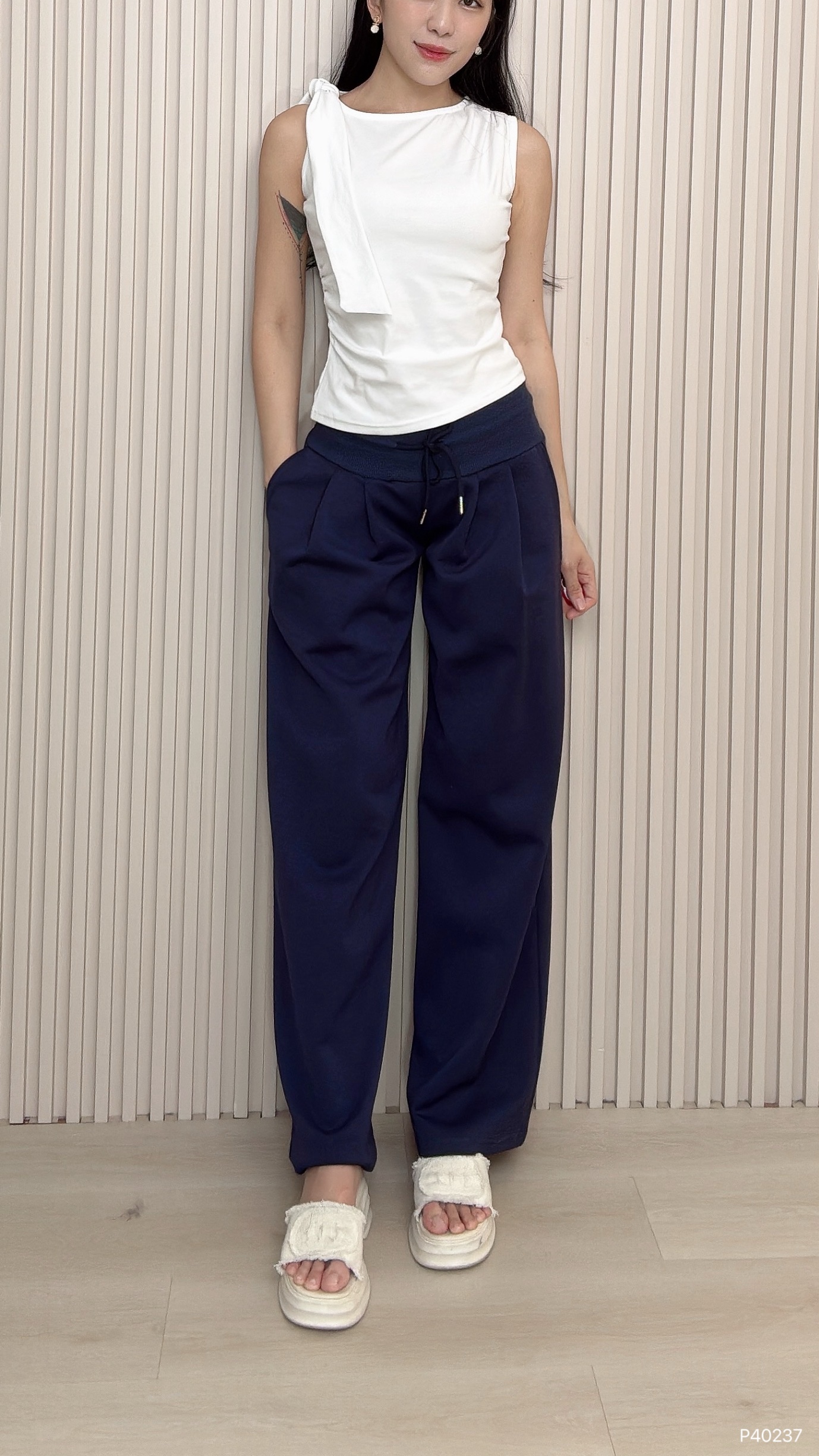 休闲抽绳设计直筒阔腿长裤 (P40237)