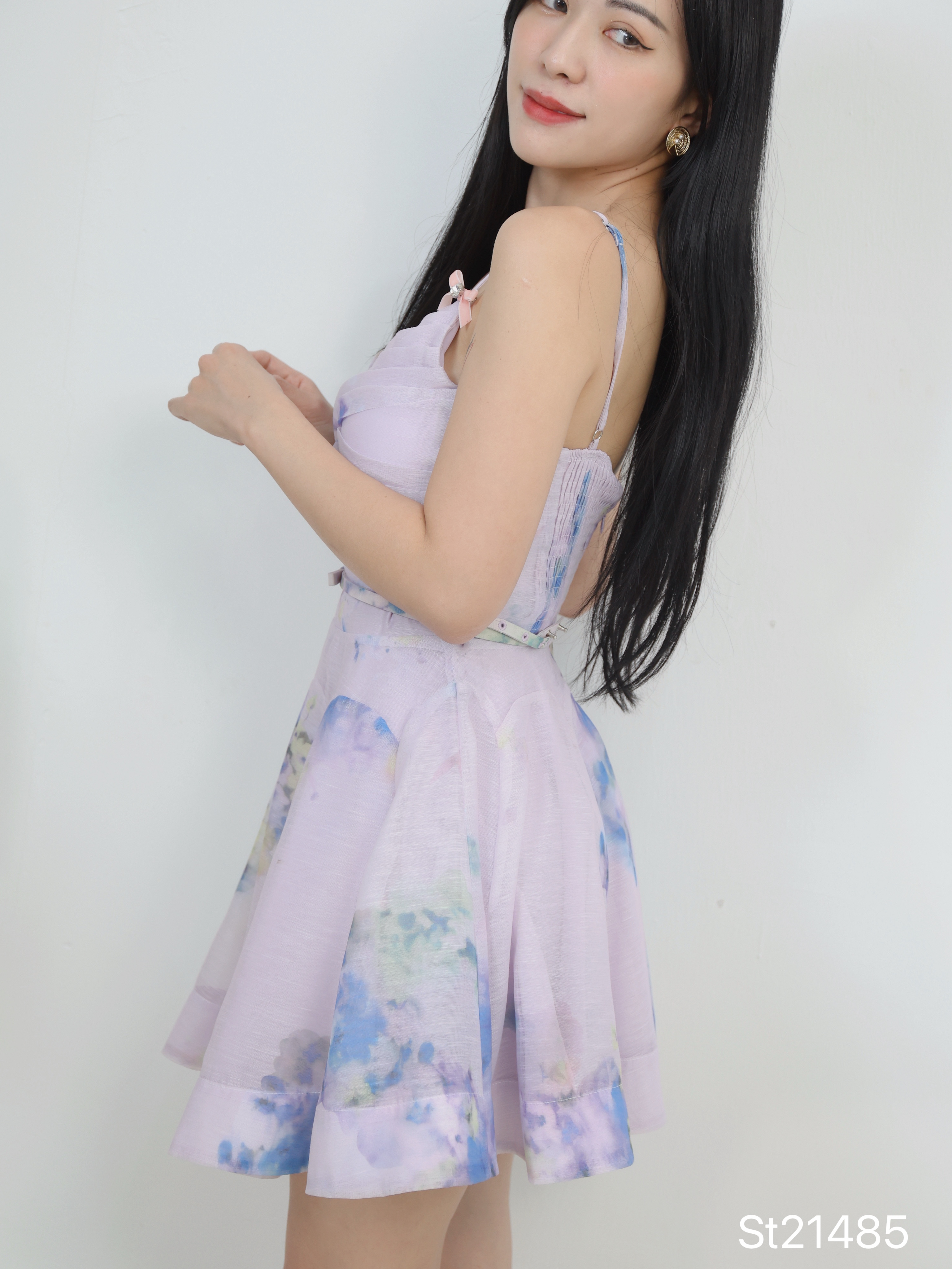 【LBP独家】秘境花仙露肩碎花褶皱设计吊带连身裙 (ST21485)