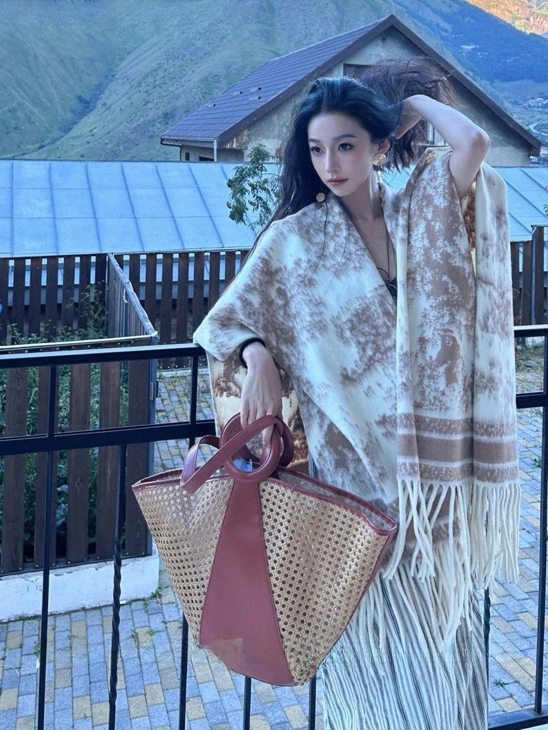 国风流苏水墨画设计大披肩 (AC10129)