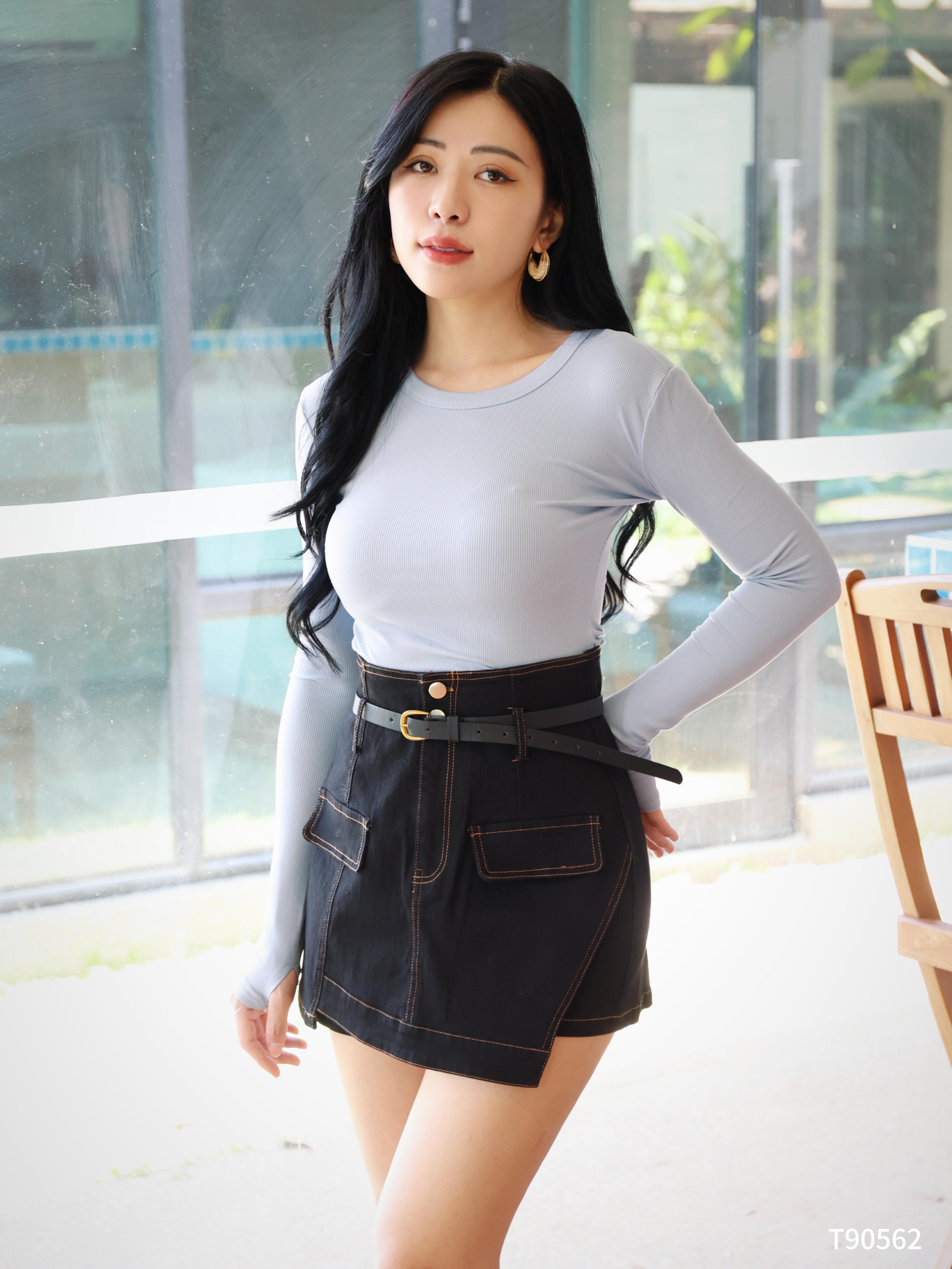 百搭修身圆领长袖上衣 (T90562)