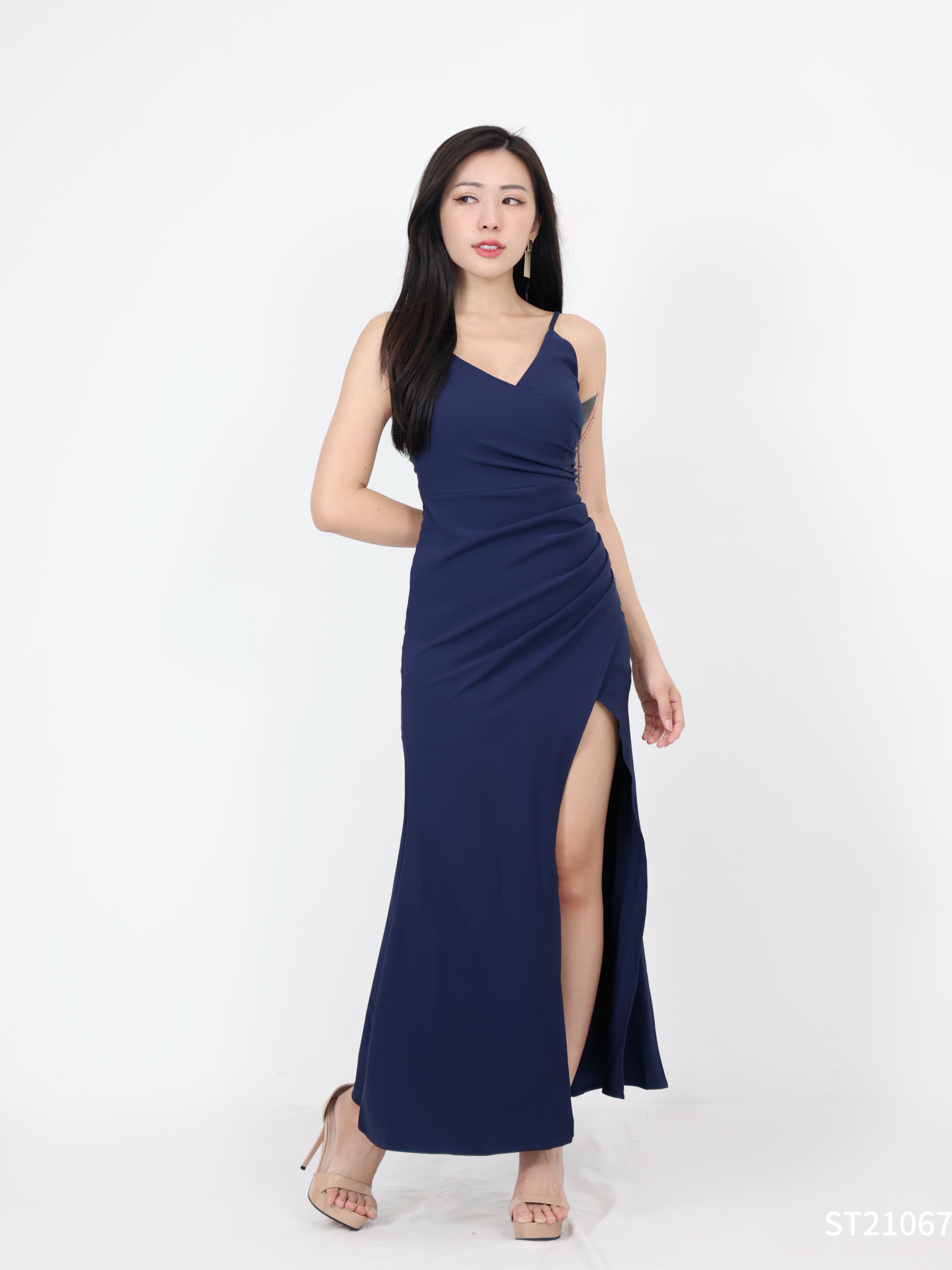 【LBP独家】不规则开叉皱褶设计连身长裙 (ST21067)-La'Belle Fashion Boutique Sdn Bhd